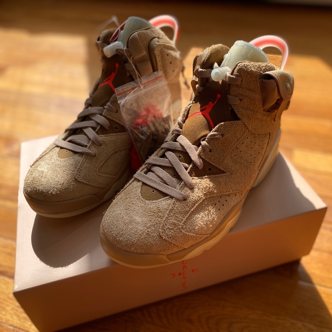 Jordan 6 x Travis Scott Retro SP British Khaki 착용 스타일 - 1