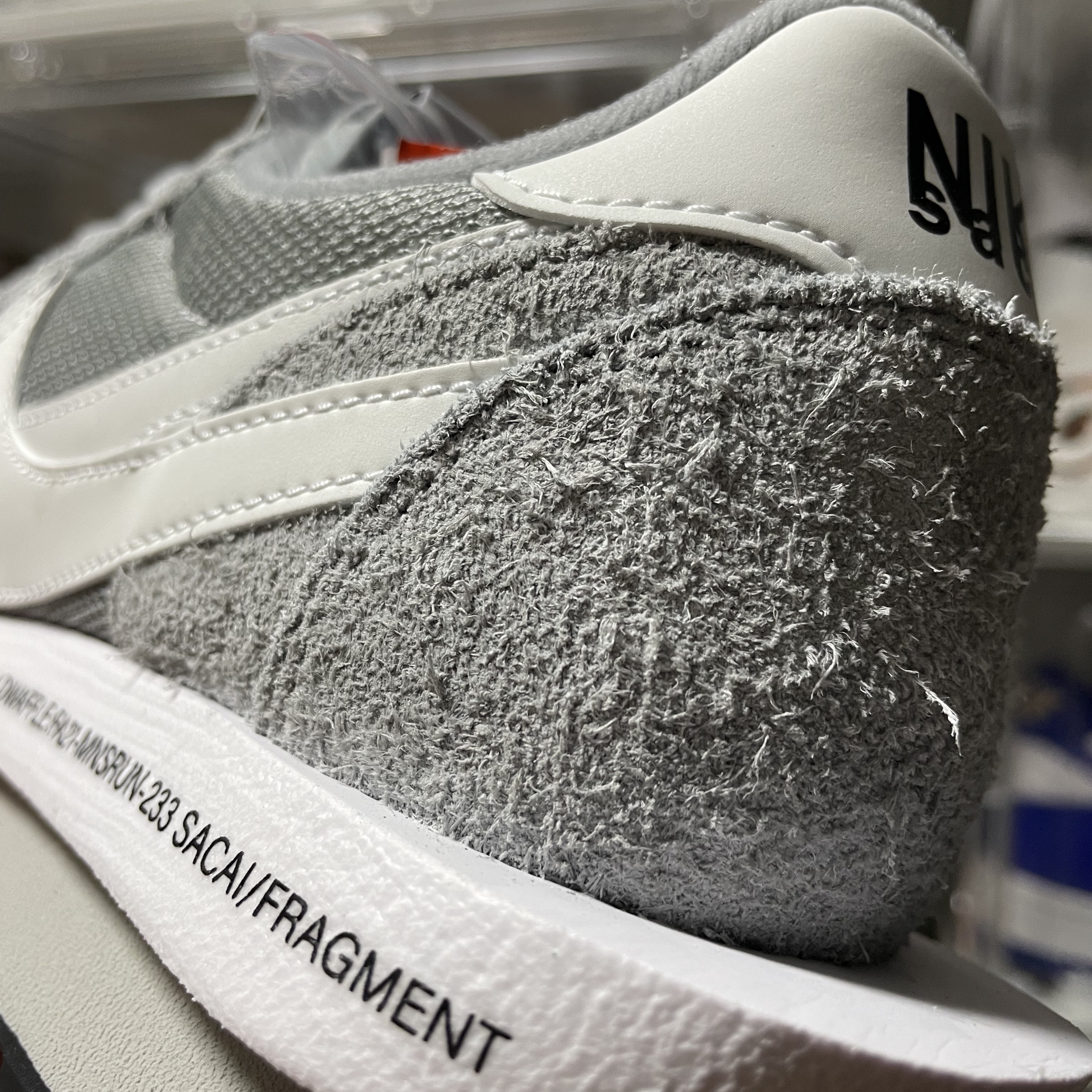 Nike x Sacai x Fragment LDWaffle Light Smoke Grey 착용 스타일 - 3