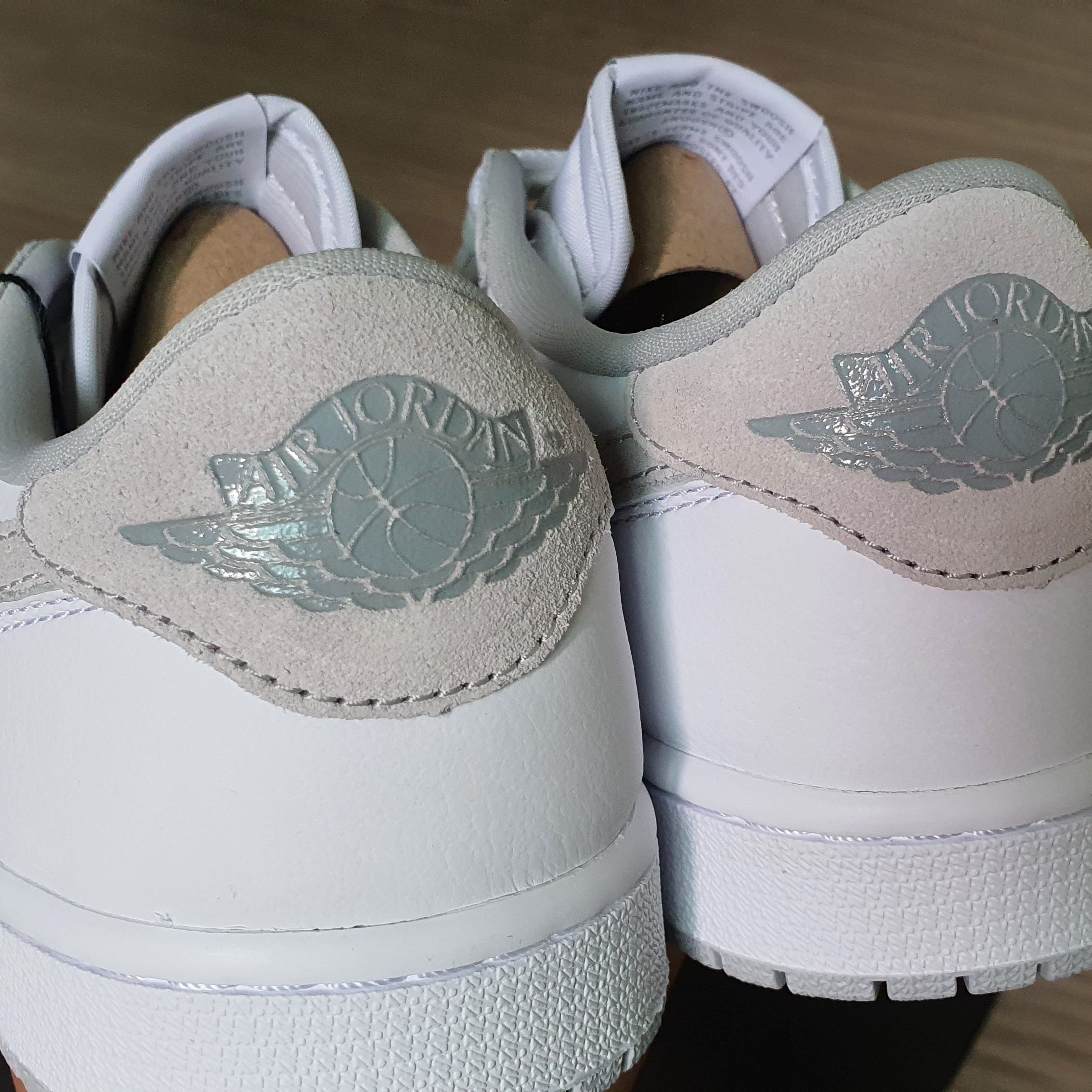 Jordan 1 Low OG Neutral Grey 착용 스타일 - 2