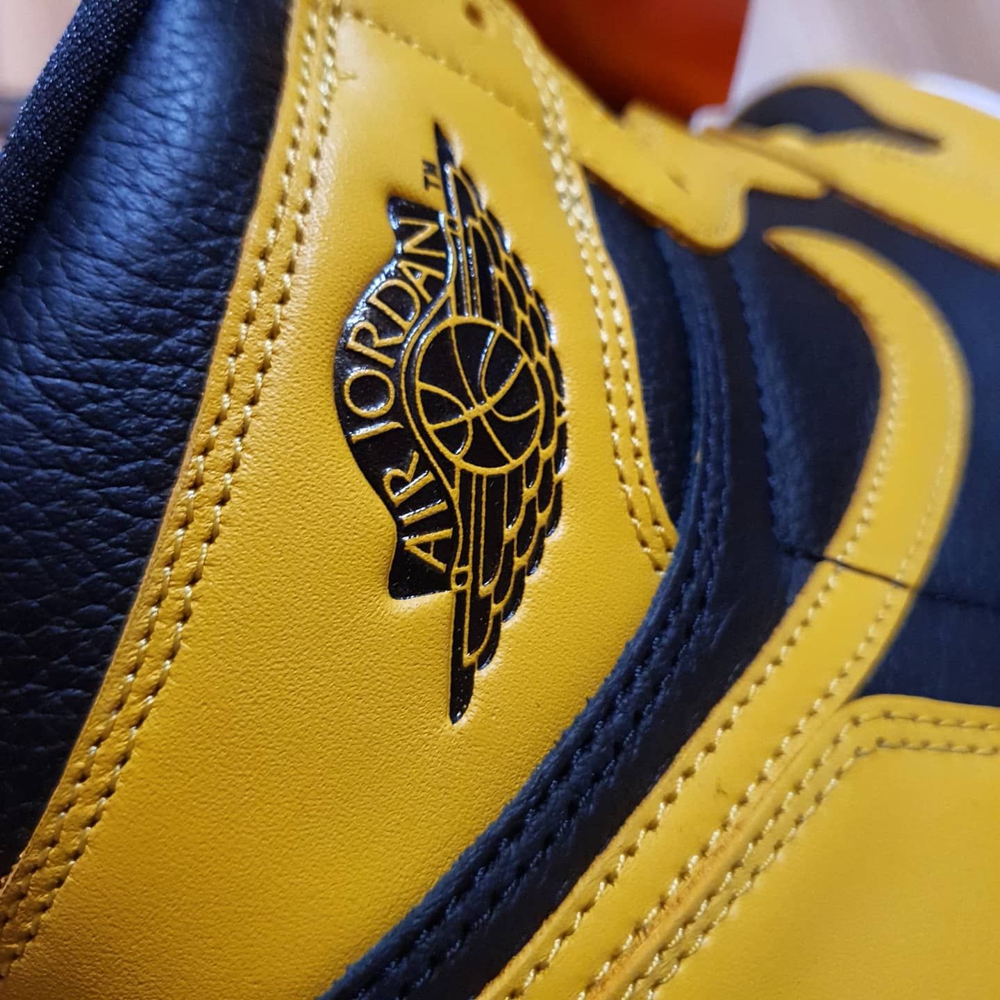 Jordan 1 Retro High OG Pollen 착용 스타일 - 1