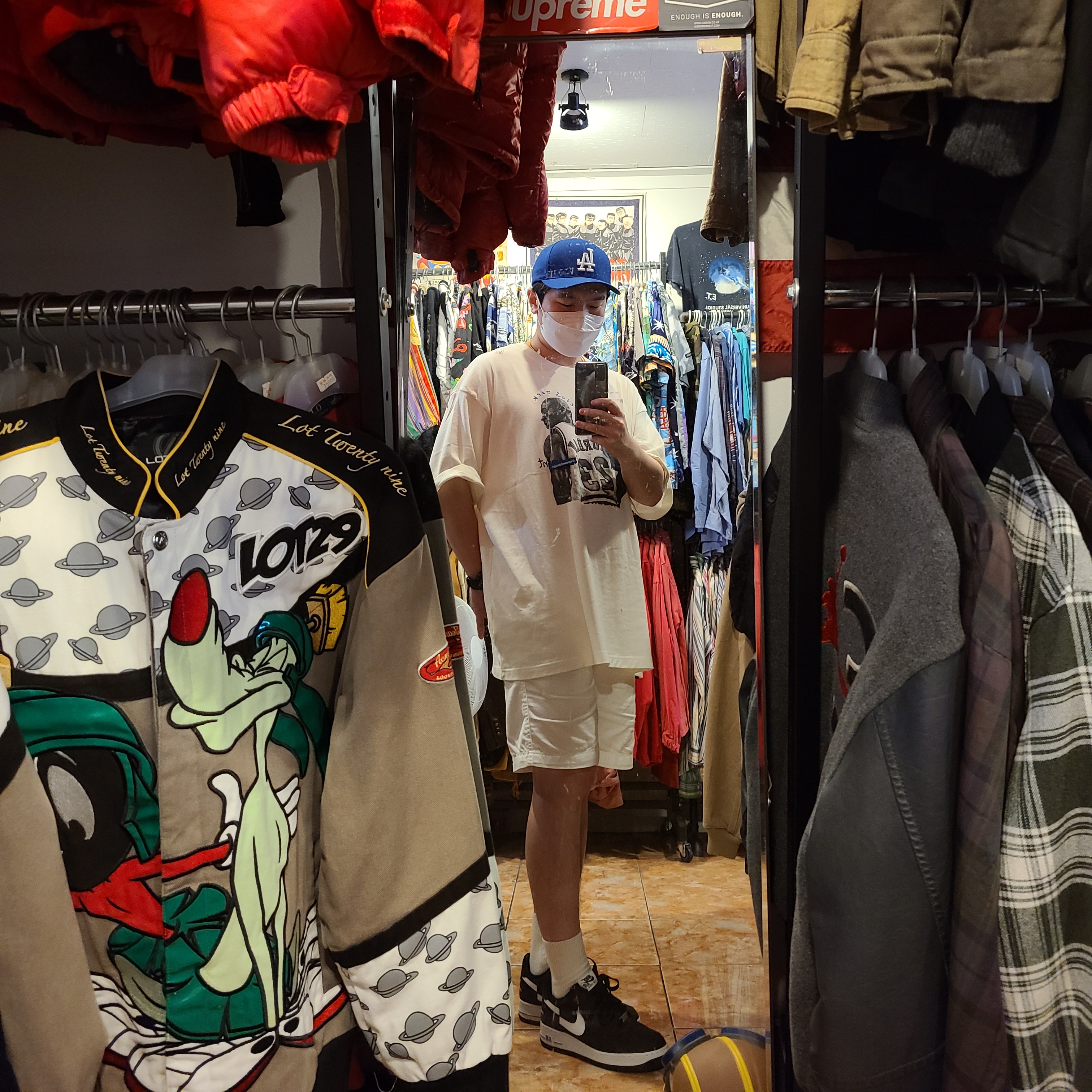 Jordan x Travis Scott x Fragment T-Shirt Sail (DJ0619-133), Nike x Comme des Garcons Shirt x Supreme Air Force 1 Low 2018 착용 스타일