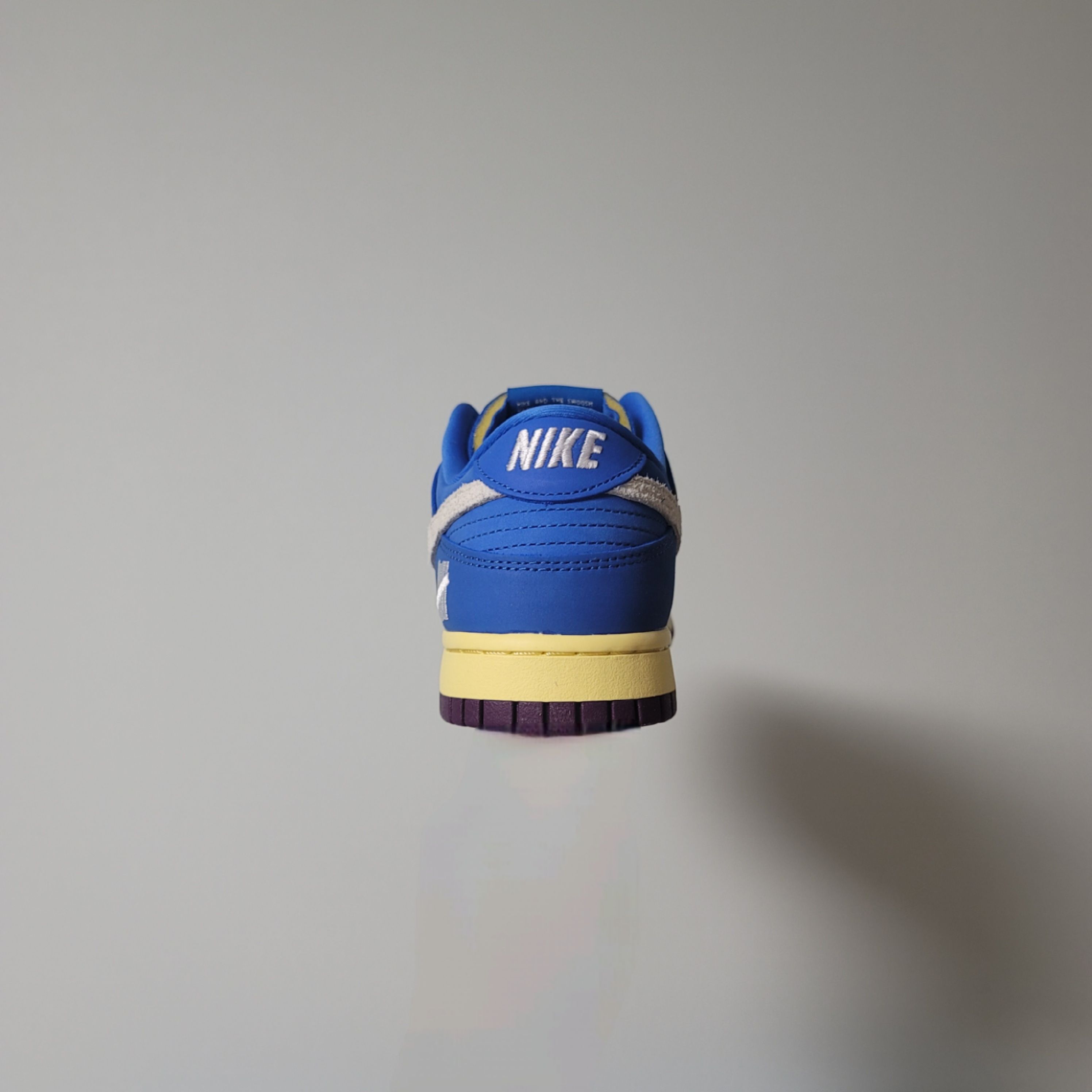 Nike x Undefeated Dunk Low SP 5 On It 착용 스타일 - 3