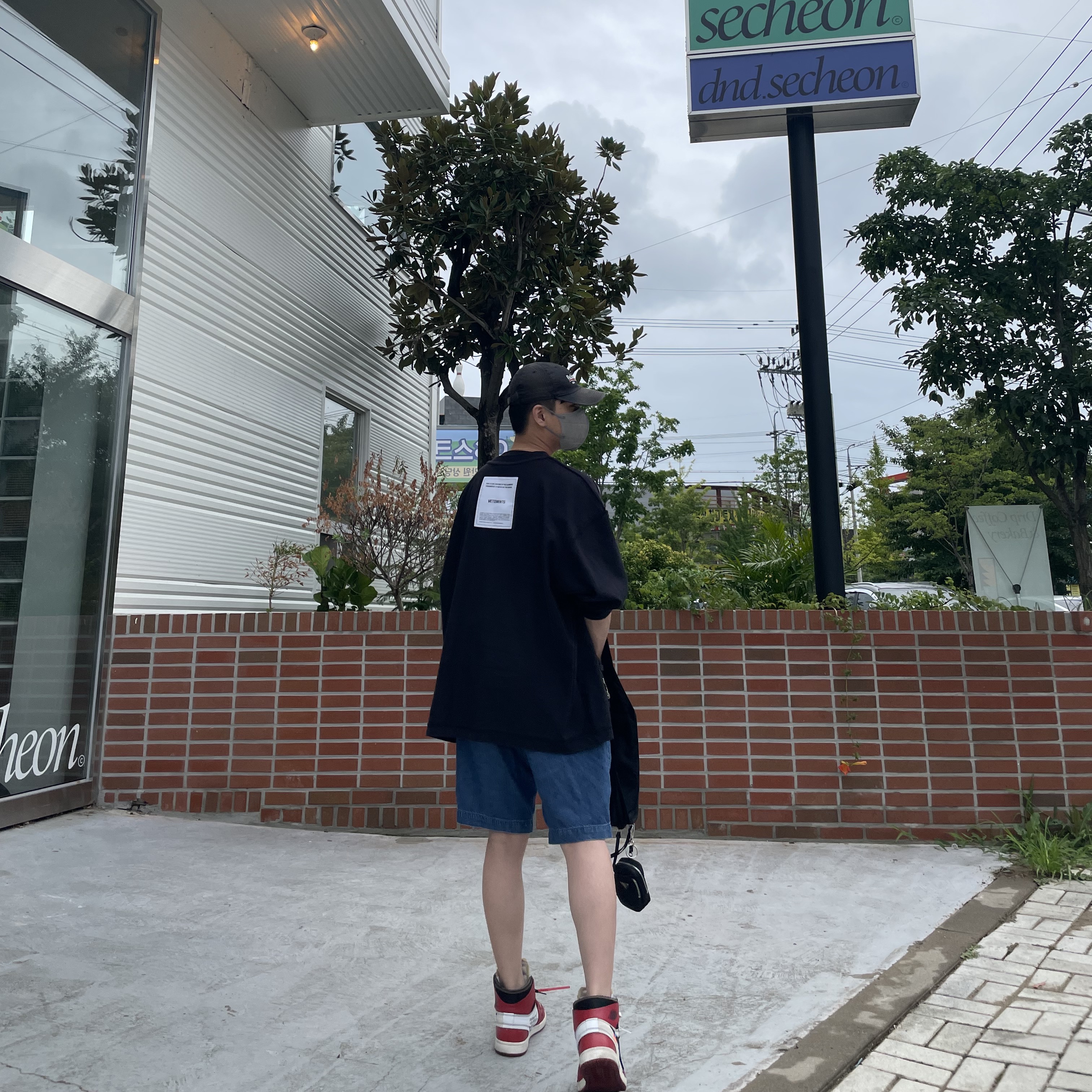 Jordan 1 x Off-White Retro High Chicago The Ten 착용 스타일