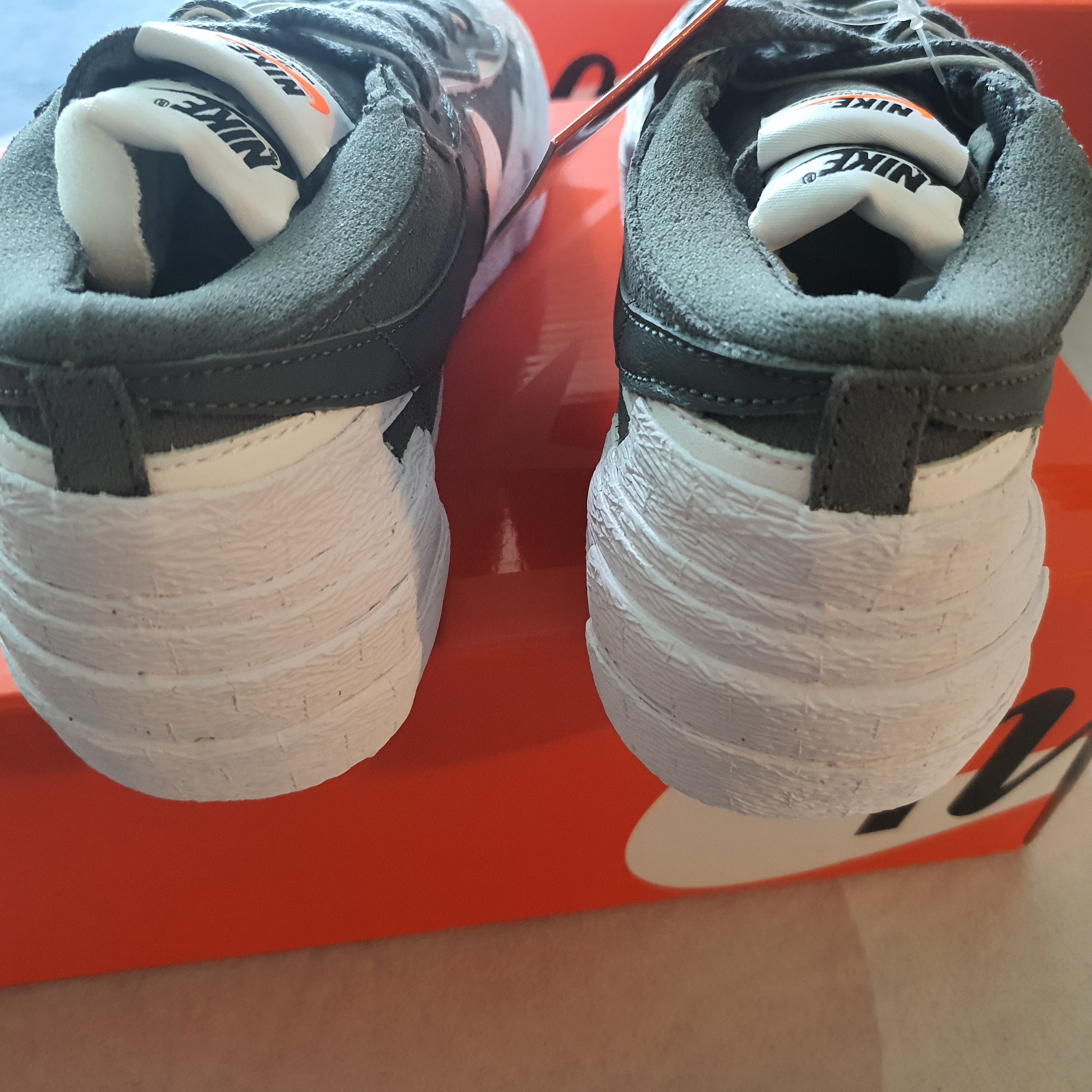 Nike x Sacai Blazer Low Iron Grey 착용 스타일 - 3
