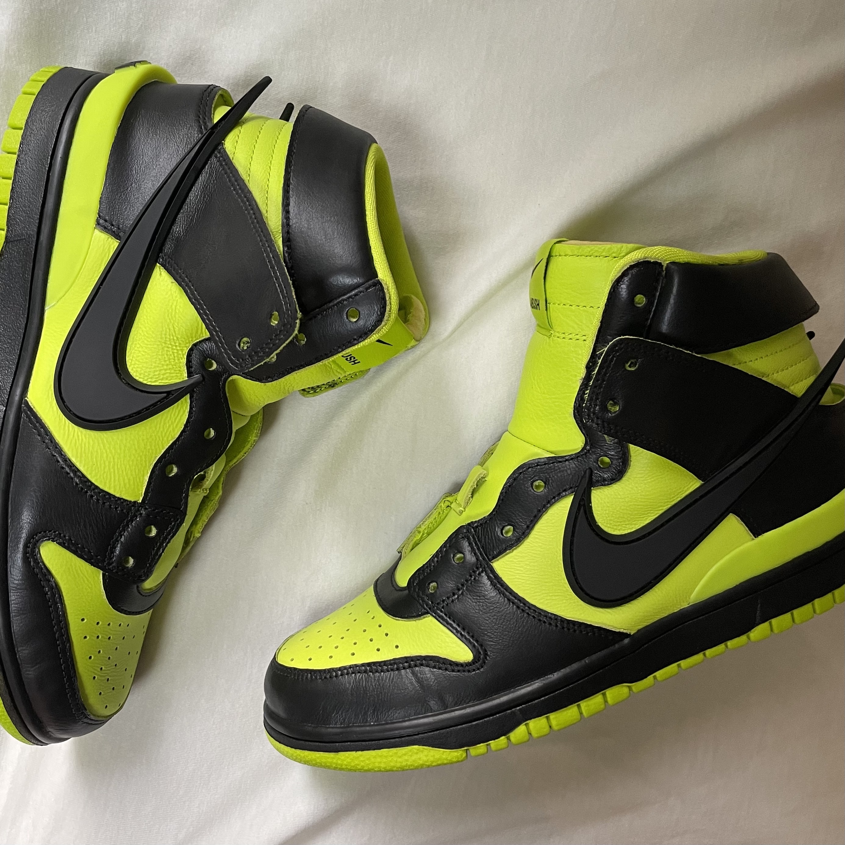 Nike x Ambush Dunk High Flash Lime 착용 스타일 - 1