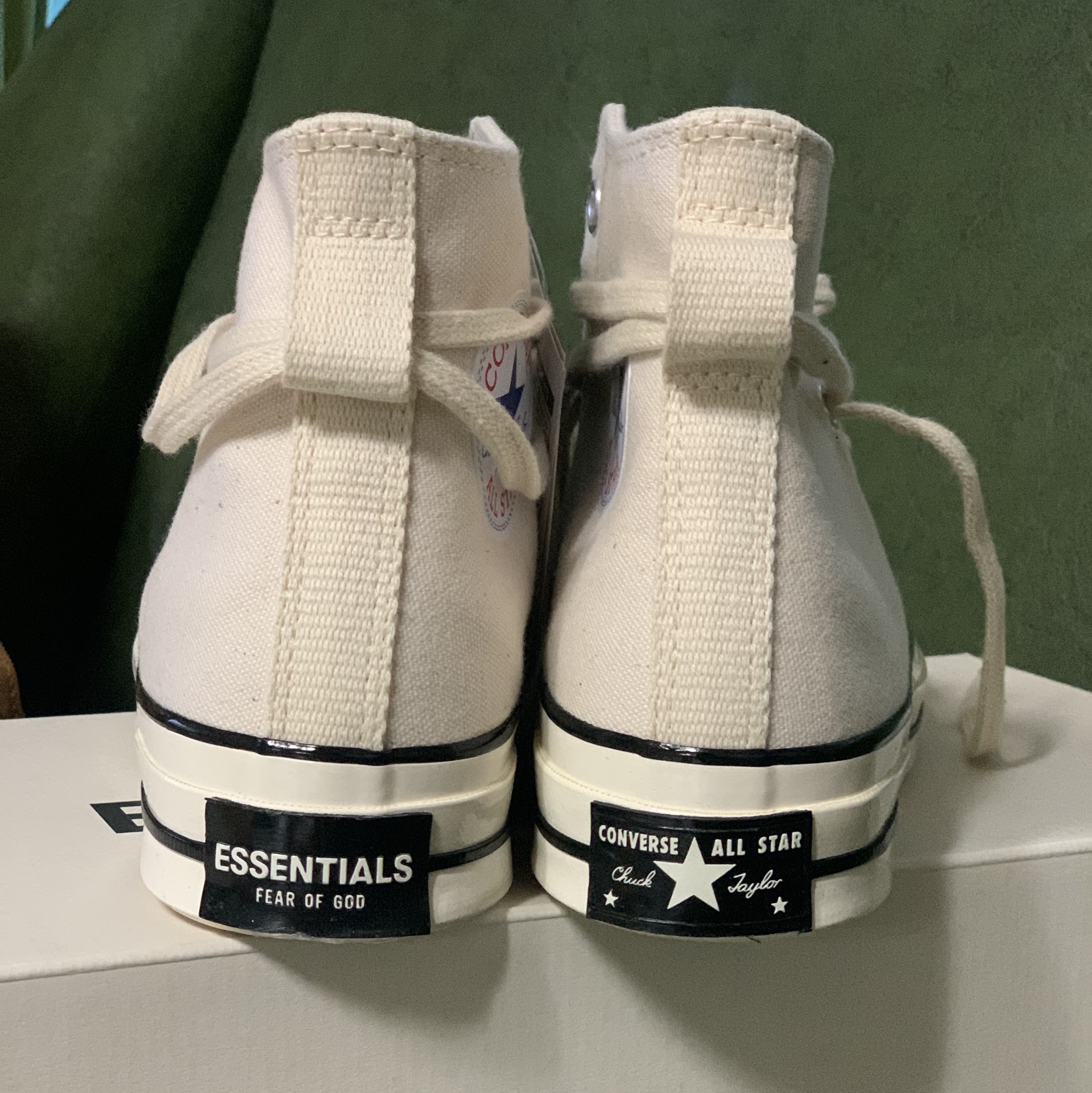Converse x Fear of God Essentials Chuck 70 Hi Natural 2020 착용 스타일 - 3