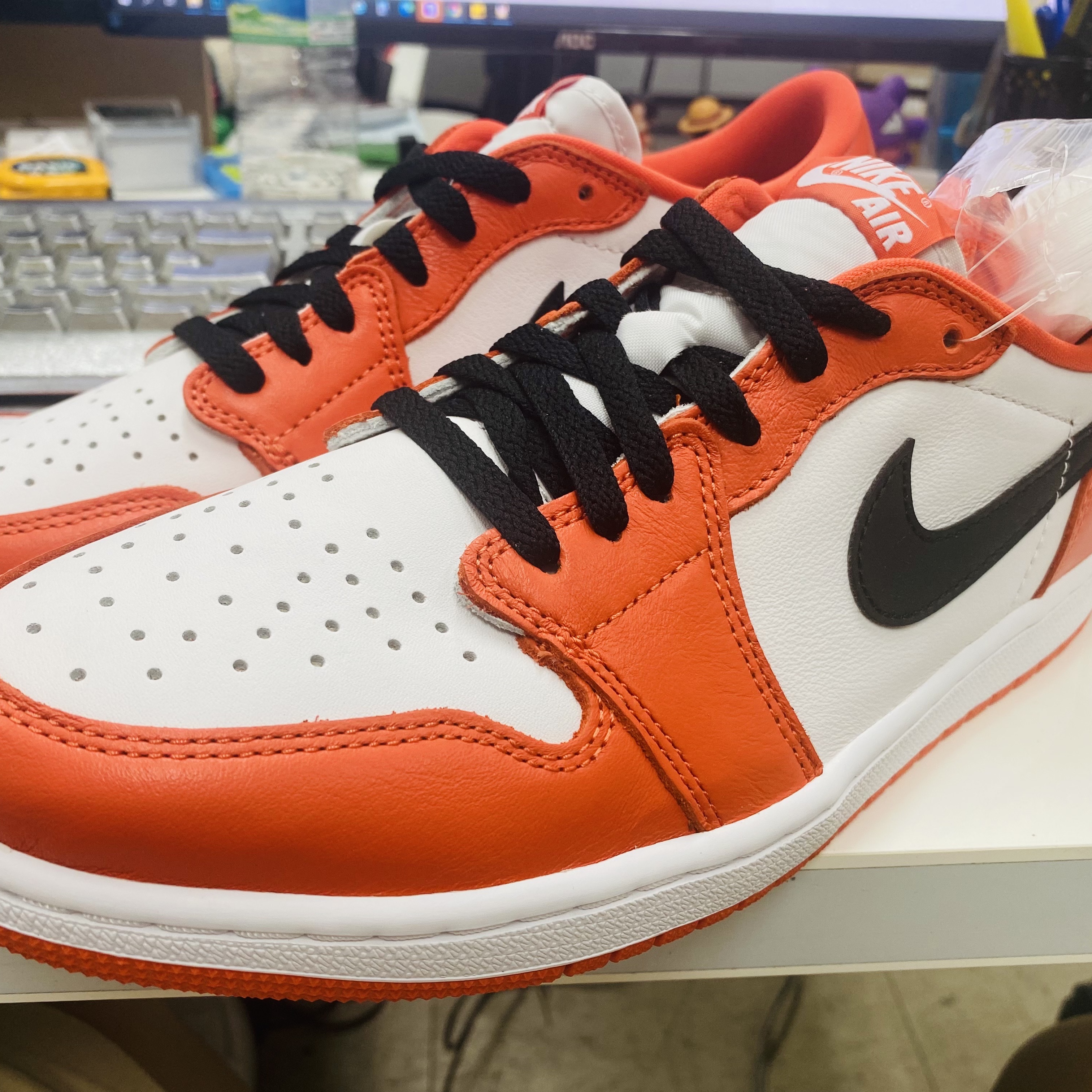 Jordan 1 Low OG Starfish 착용 스타일