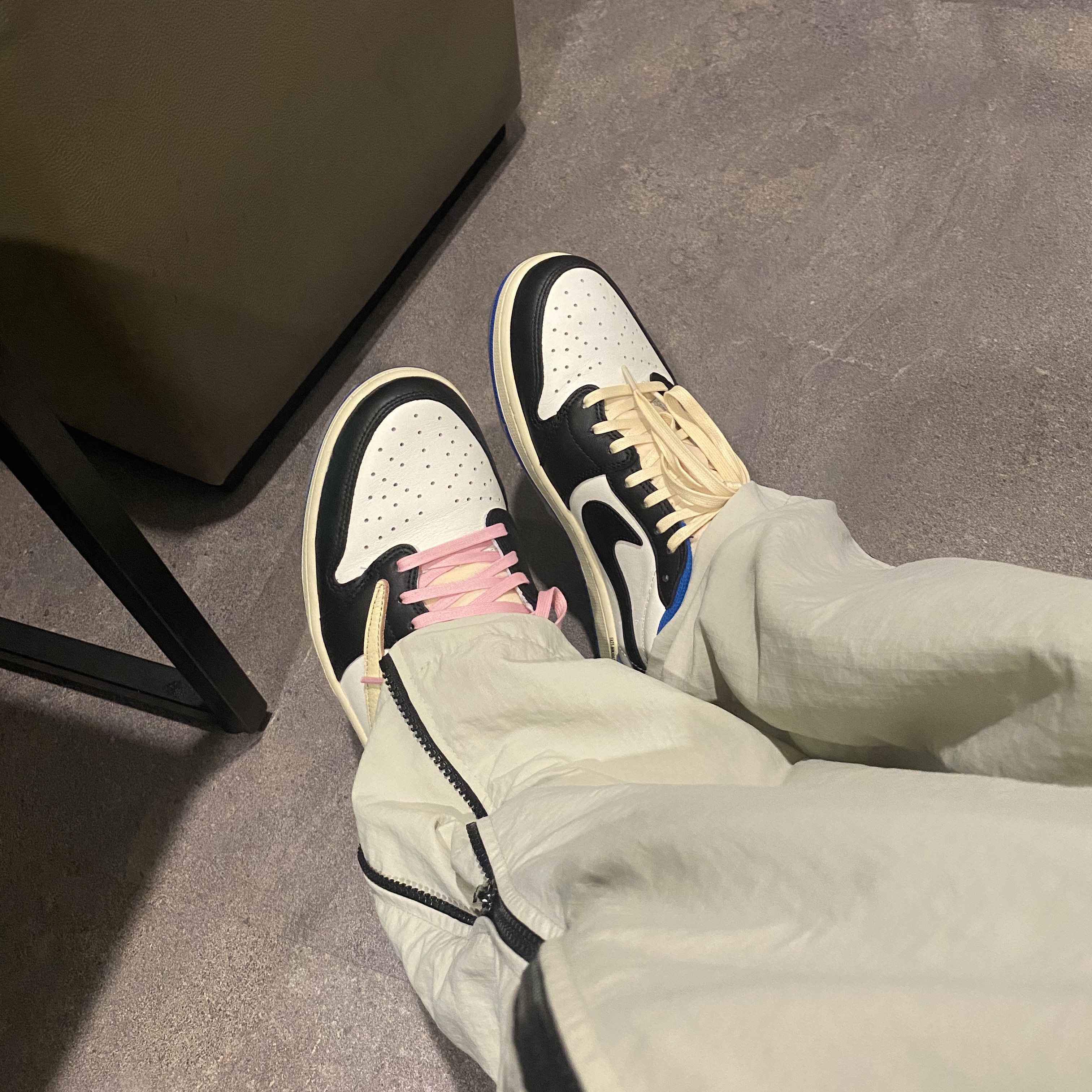 Jordan 1 x Travis Scott x Fragment Retro Low OG SP Military Blue 착용 스타일