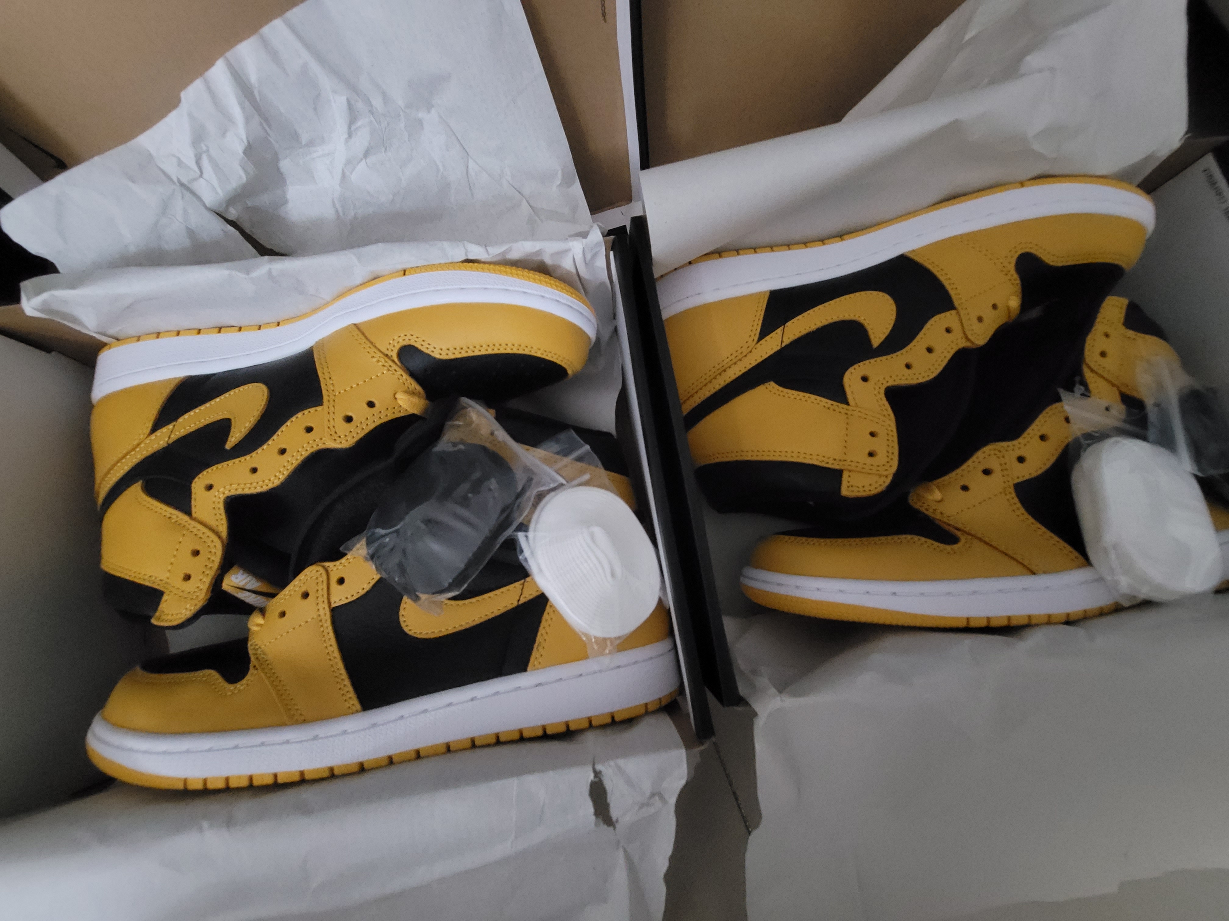 Jordan 1 Retro High OG Pollen 착용 스타일