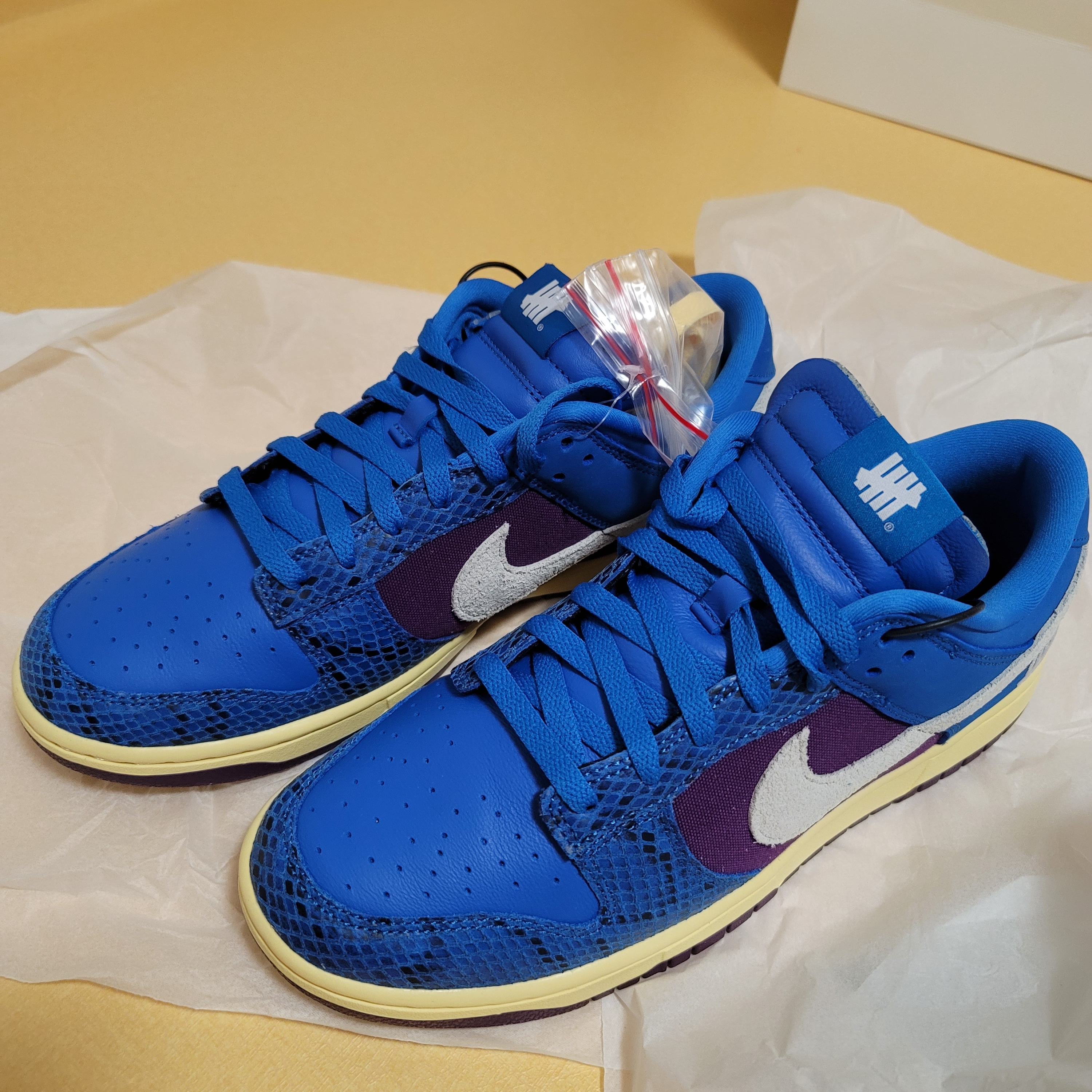 Nike x Undefeated Dunk Low SP 5 On It 착용 스타일 - 1