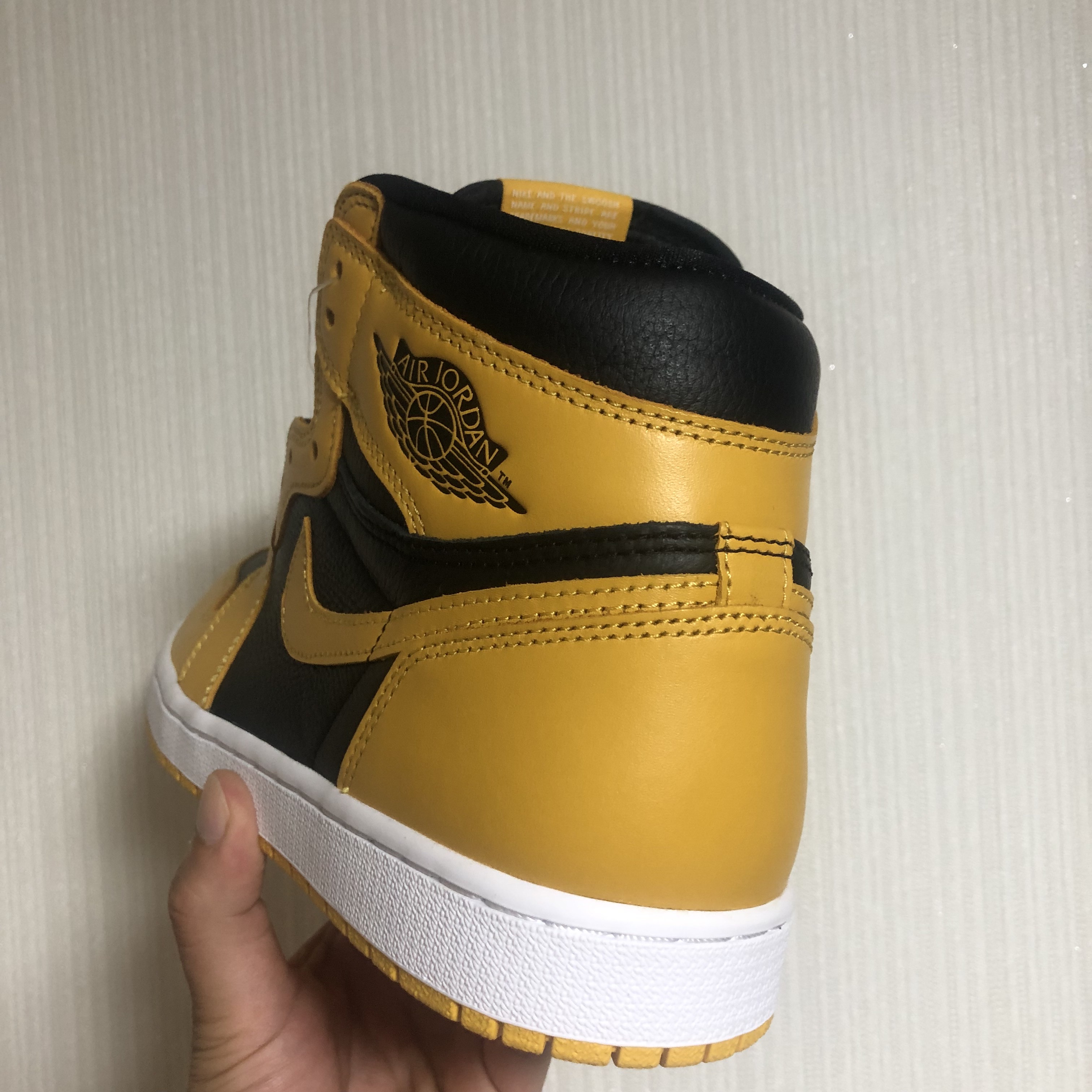 Jordan 1 Retro High OG Pollen, Nike Dunk High SP Varsity Maize 착용 스타일 - 4