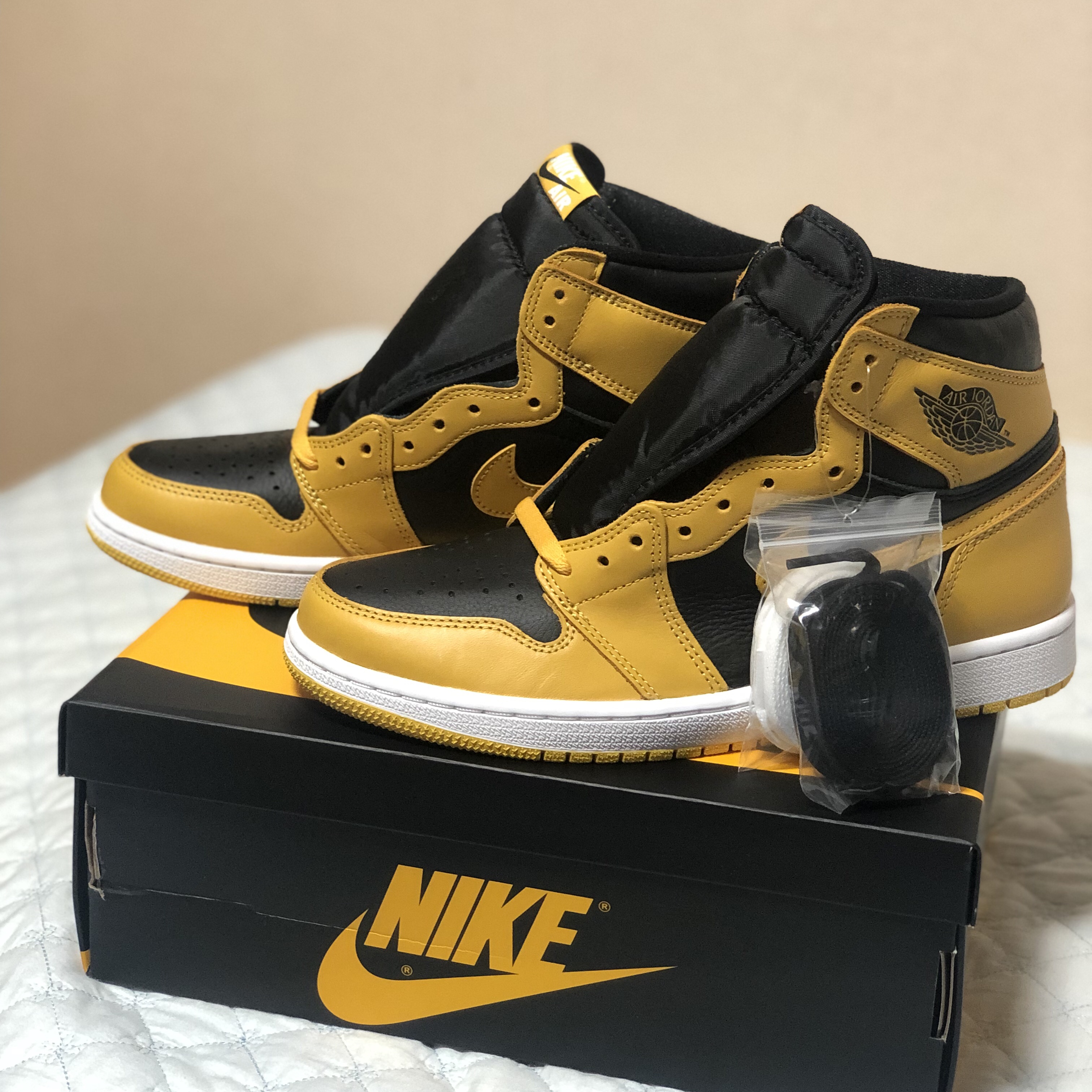 Jordan 1 Retro High OG Pollen 착용 스타일