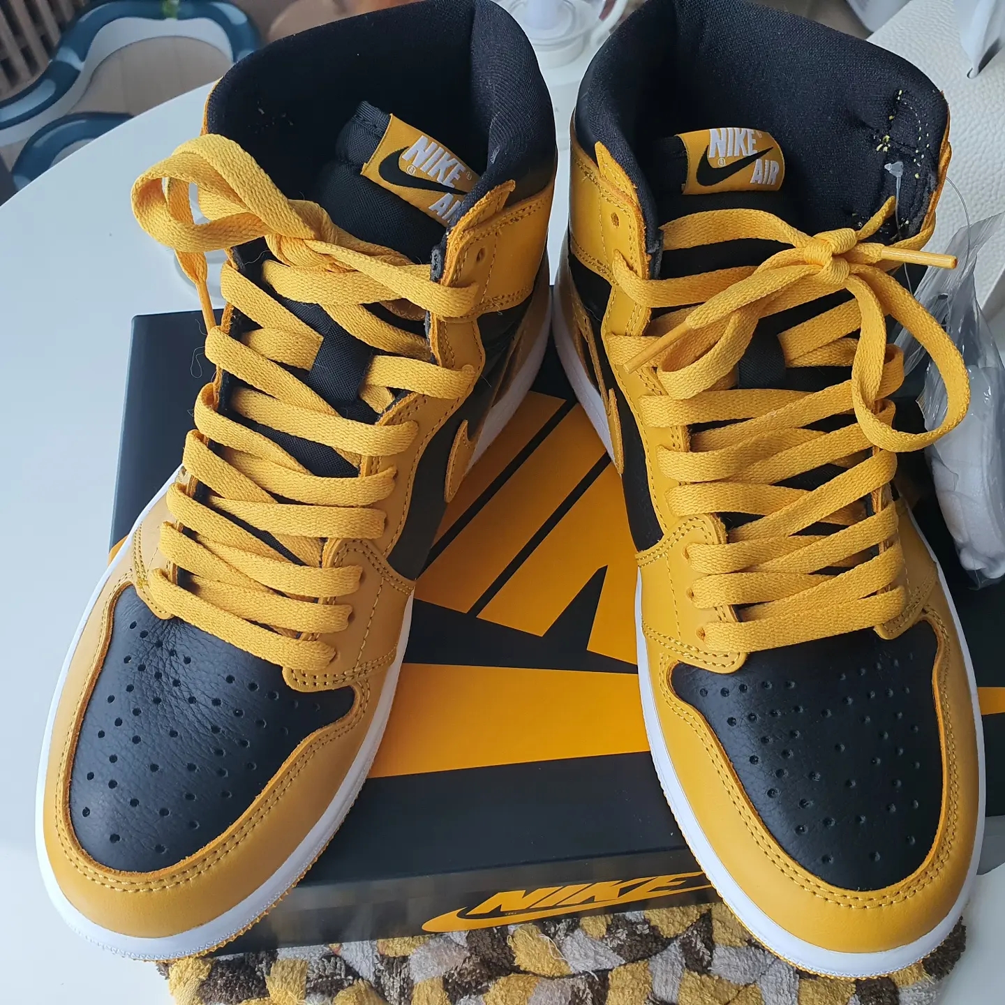 Jordan 1 Retro High OG Pollen 착용 스타일 - 1