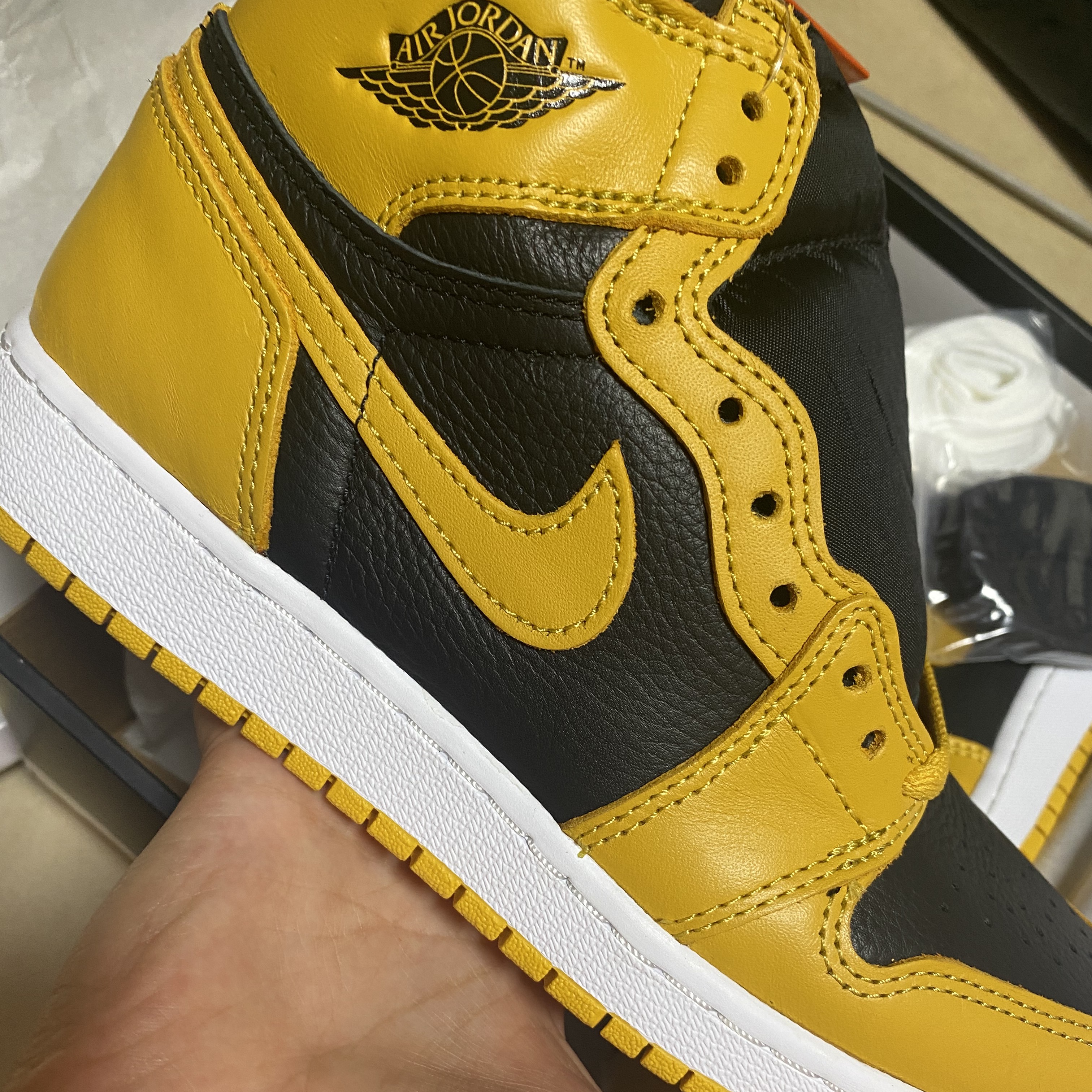 (GS) Jordan 1 Retro High OG Pollen 착용 스타일 - 1