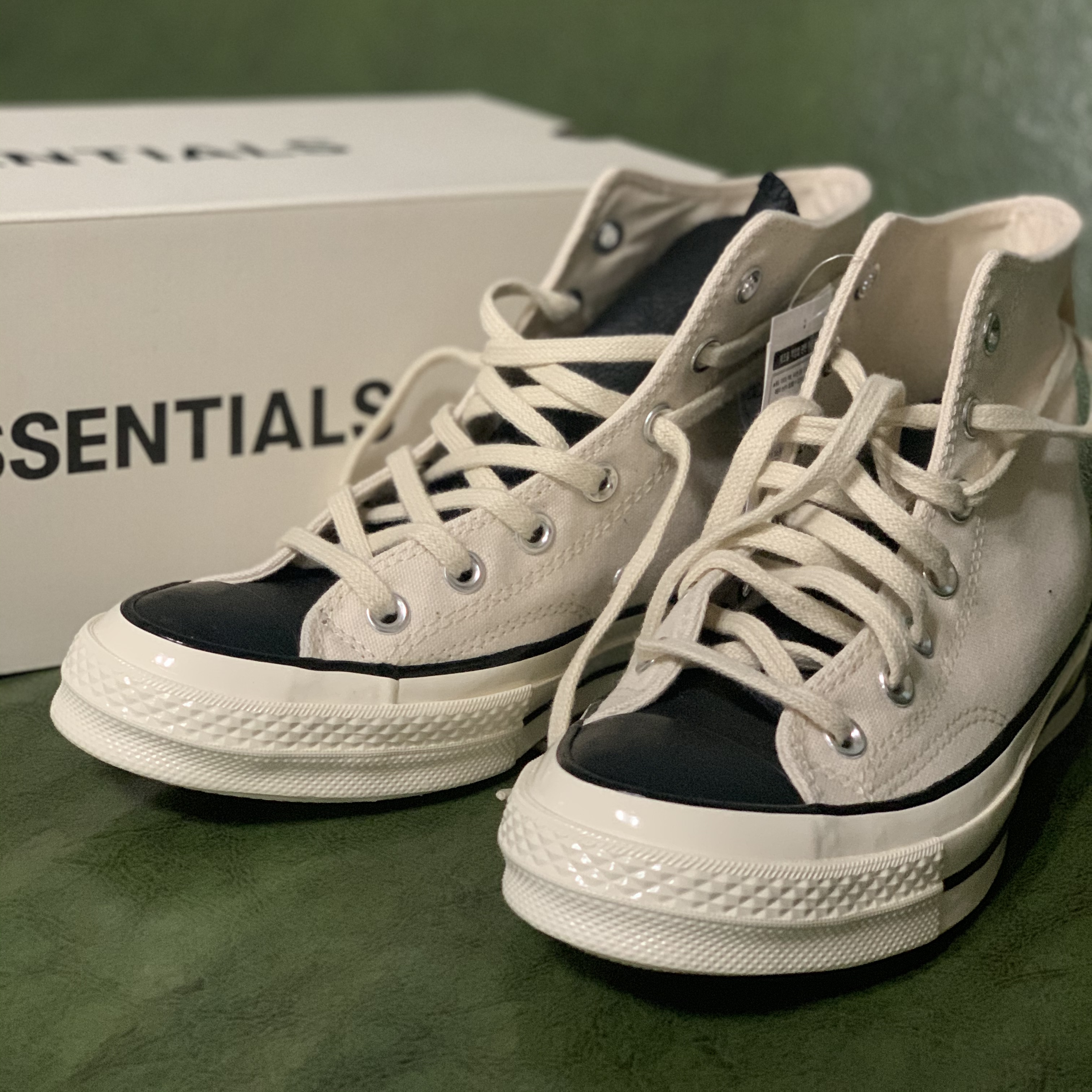 Converse x Fear of God Essentials Chuck 70 Hi Natural 2020 착용 스타일 - 2