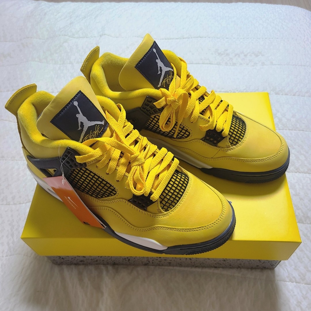 Jordan 4 Retro Tour Yellow 착용 스타일