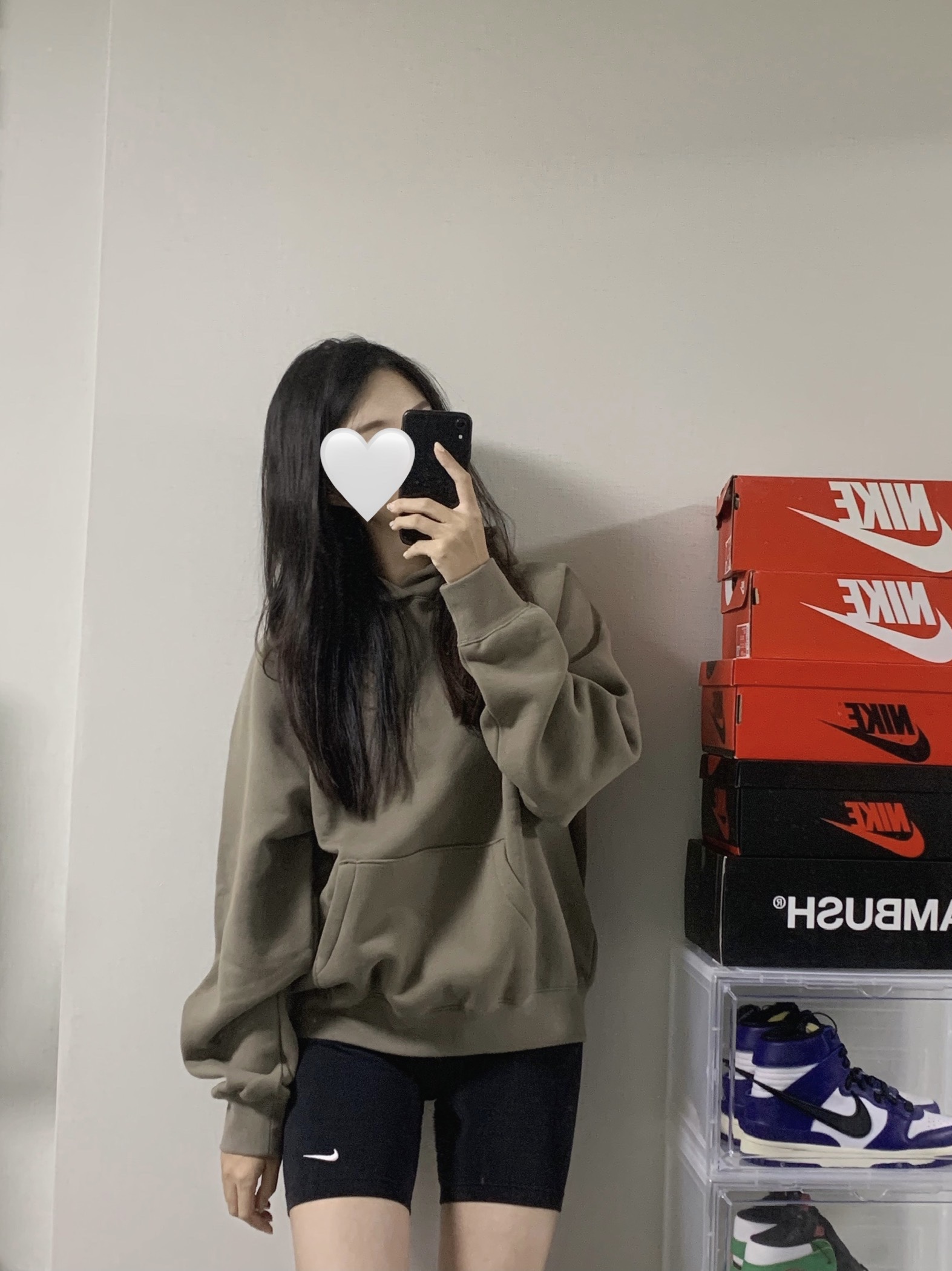 Essentials Pull-Over Hoodie Taupe - 21SS, Nike x Ambush Dunk High Deep Royal Blue 착용 스타일