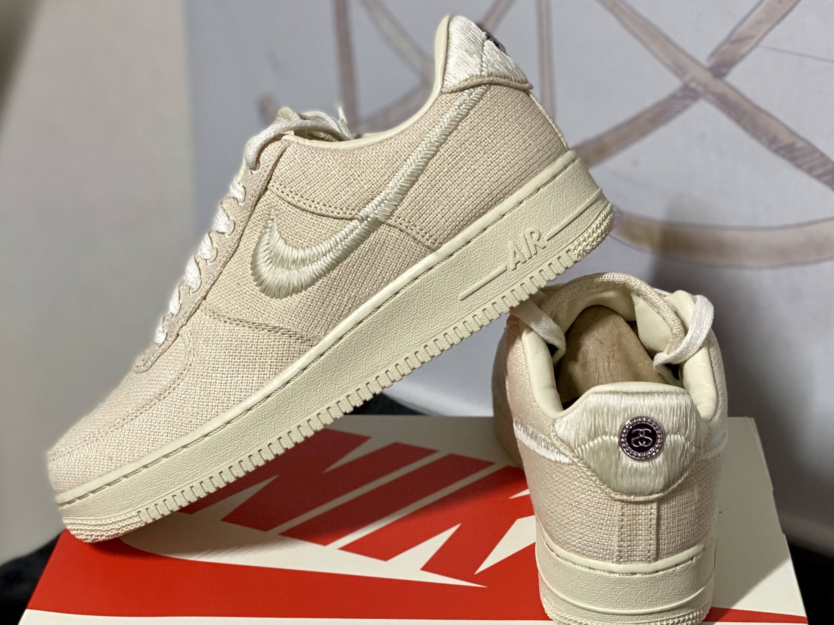 Nike x Stussy Air Force 1 Low Fossil 착용 스타일 - 3