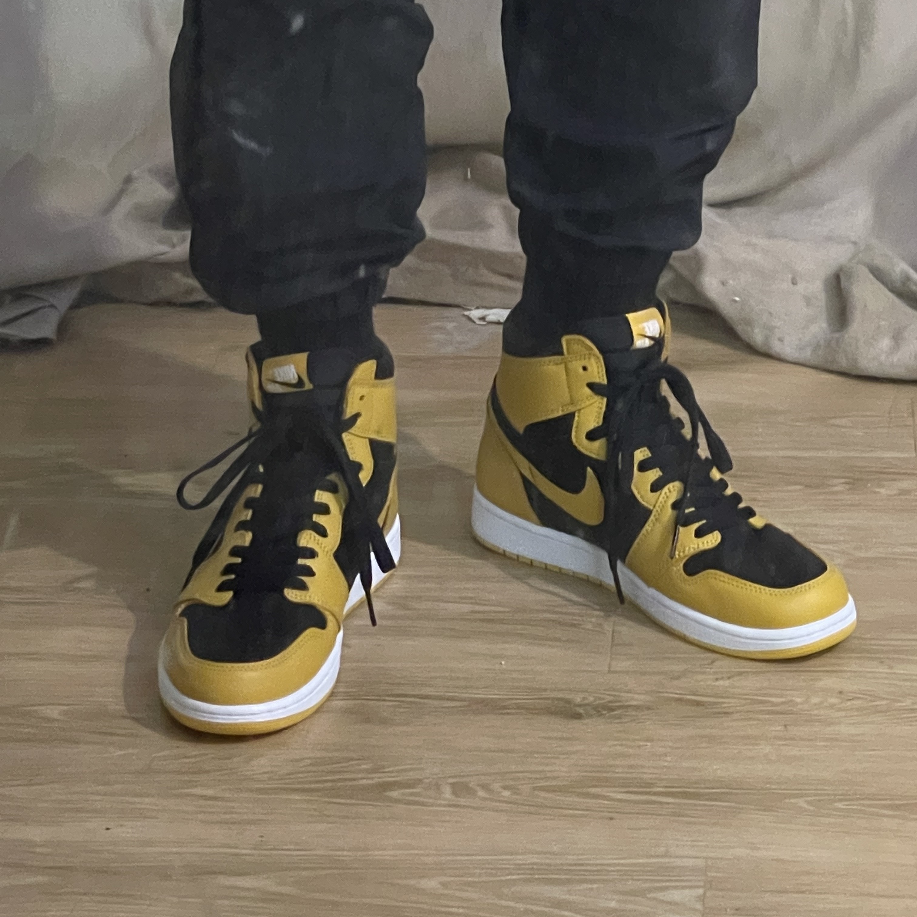 Jordan 1 Retro High OG Pollen 착용 스타일
