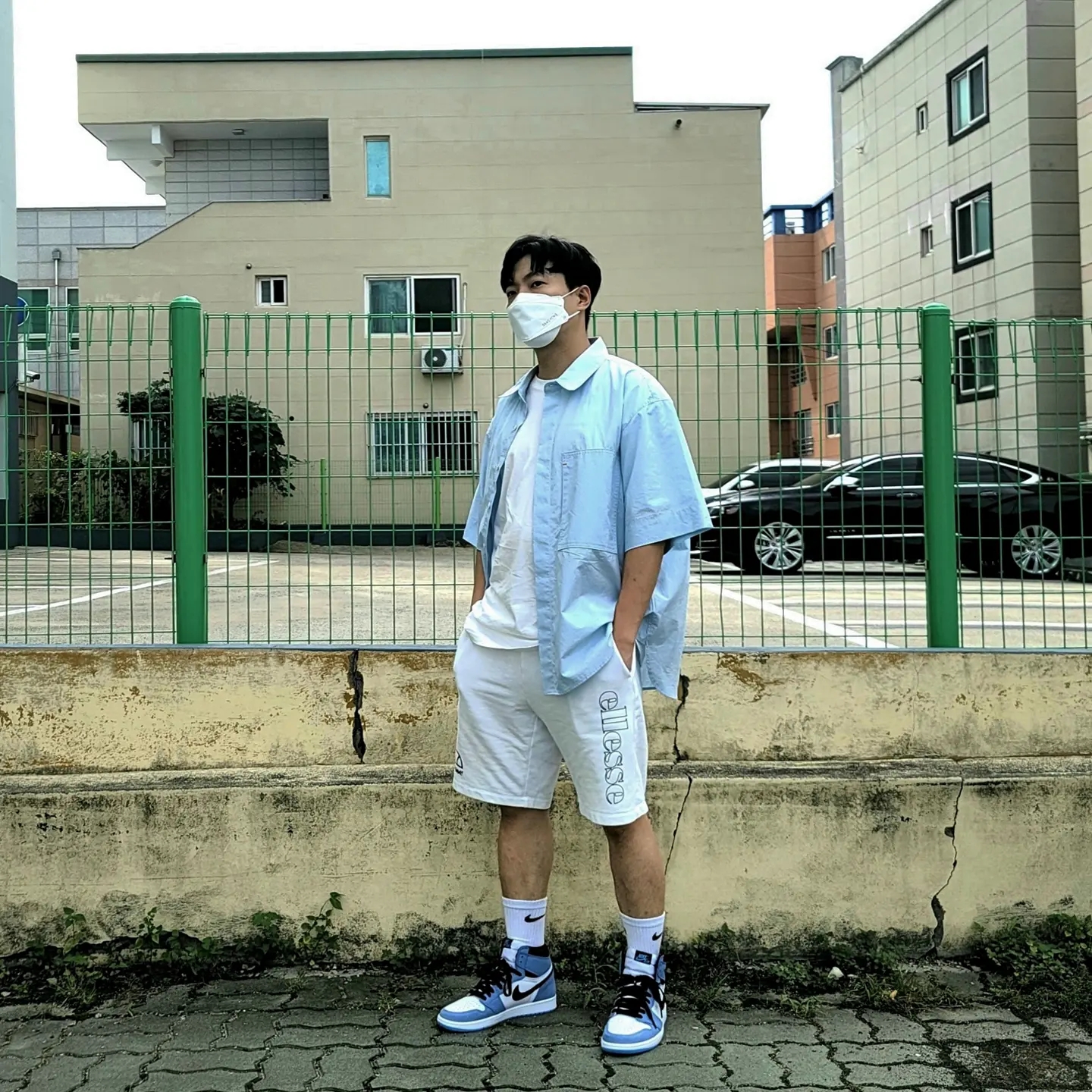 Jordan 1 Retro High OG University Blue 착용 스타일 - 1