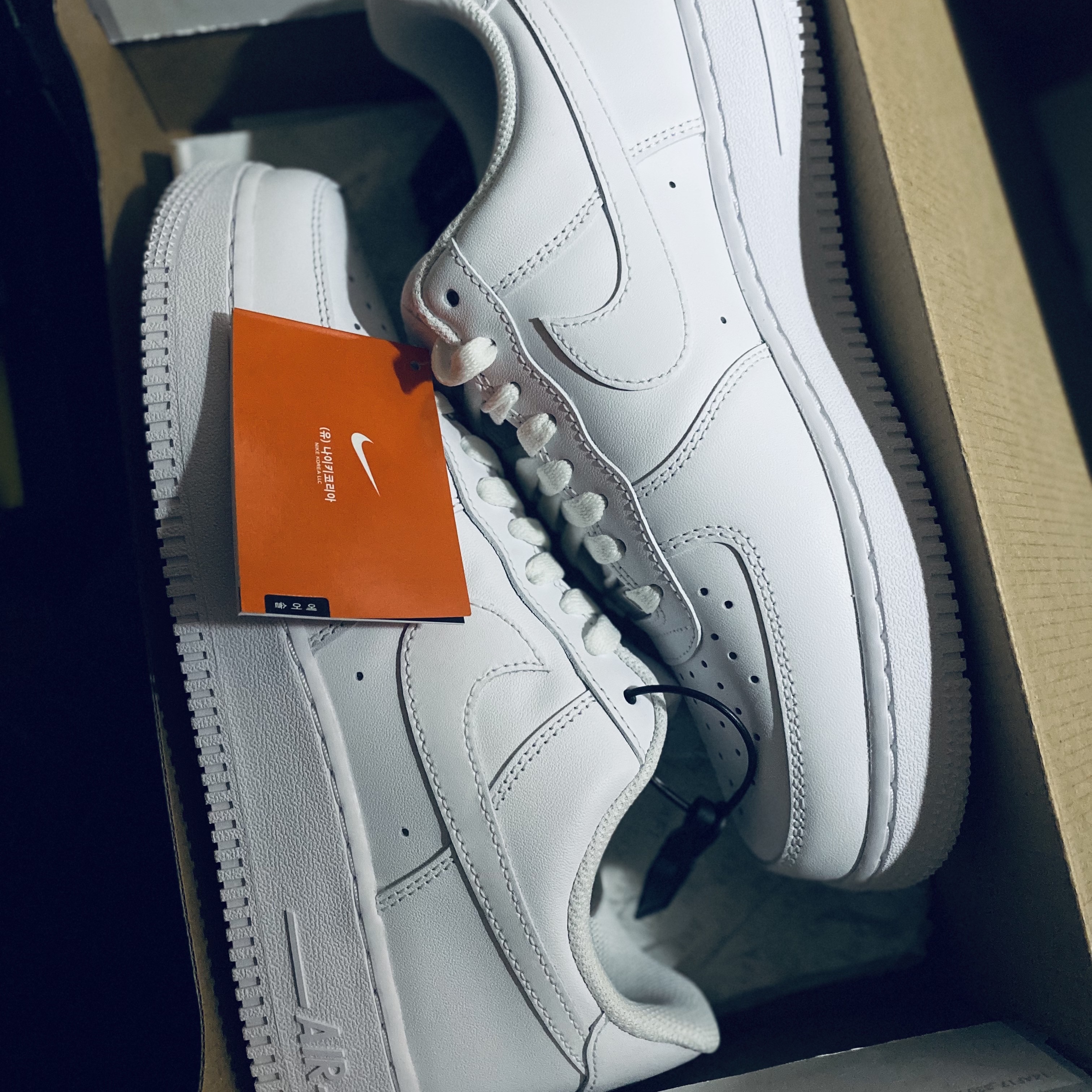 Nike Air Force 1 '07 Low White 착용 스타일 - 3