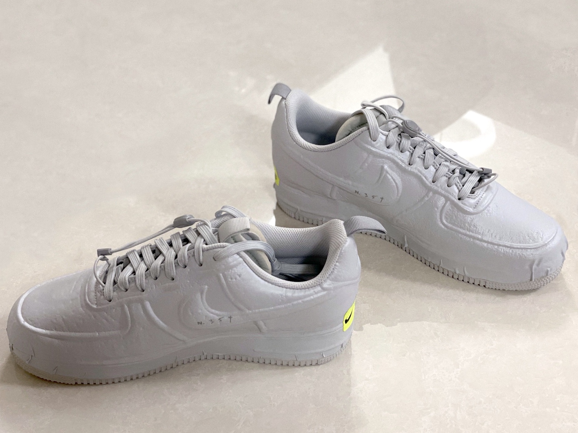 Nike Air Force 1 Low Experimental Artifact 착용 스타일