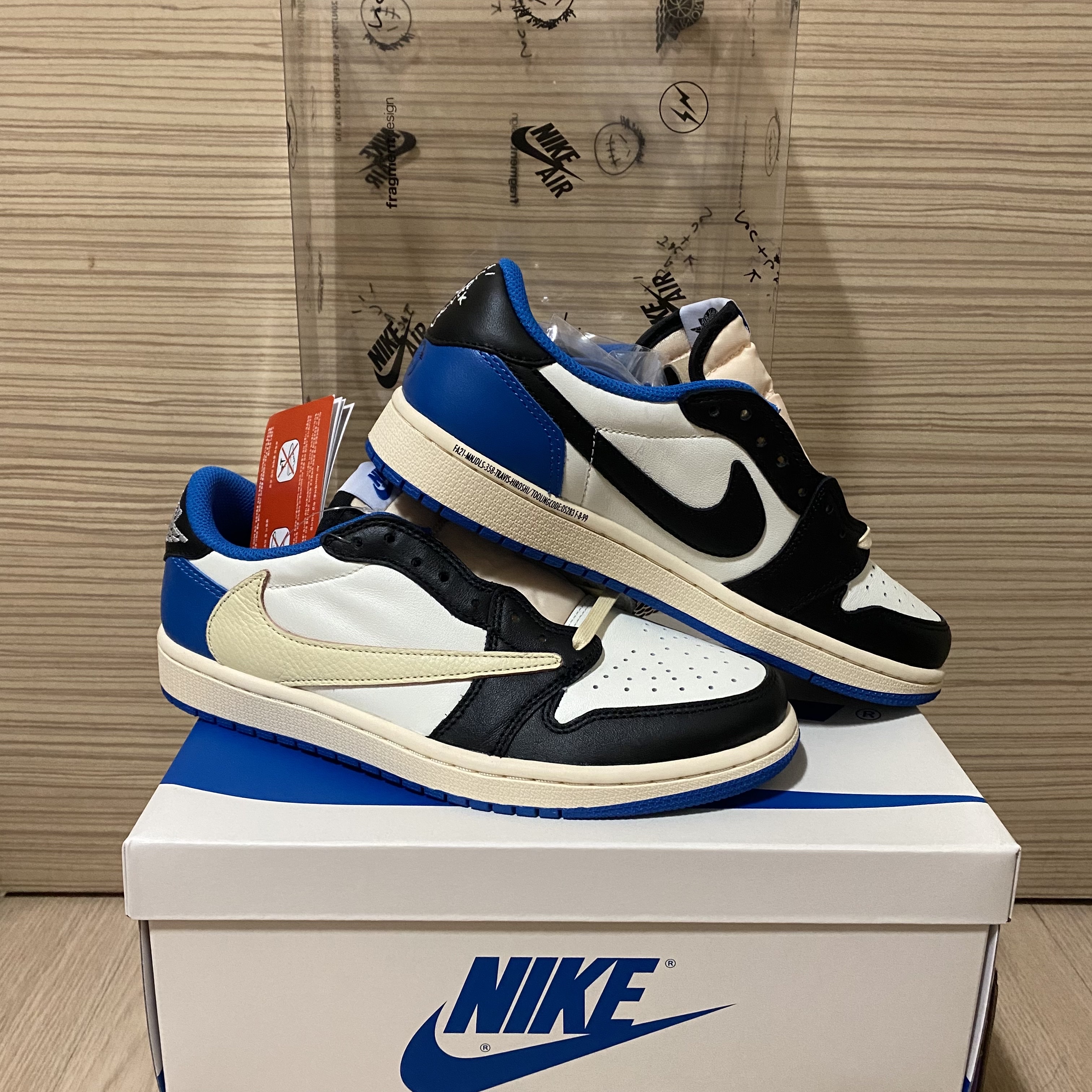 Jordan 1 x Travis Scott x Fragment Retro Low OG SP Military Blue 착용 스타일