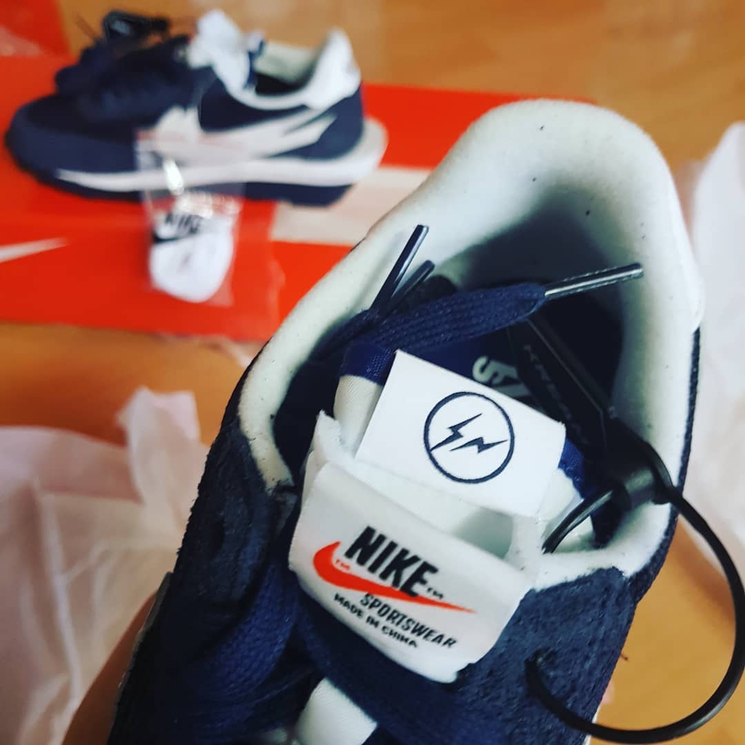 Nike x Sacai x Fragment LDWaffle Blackened Blue 착용 스타일 - 3