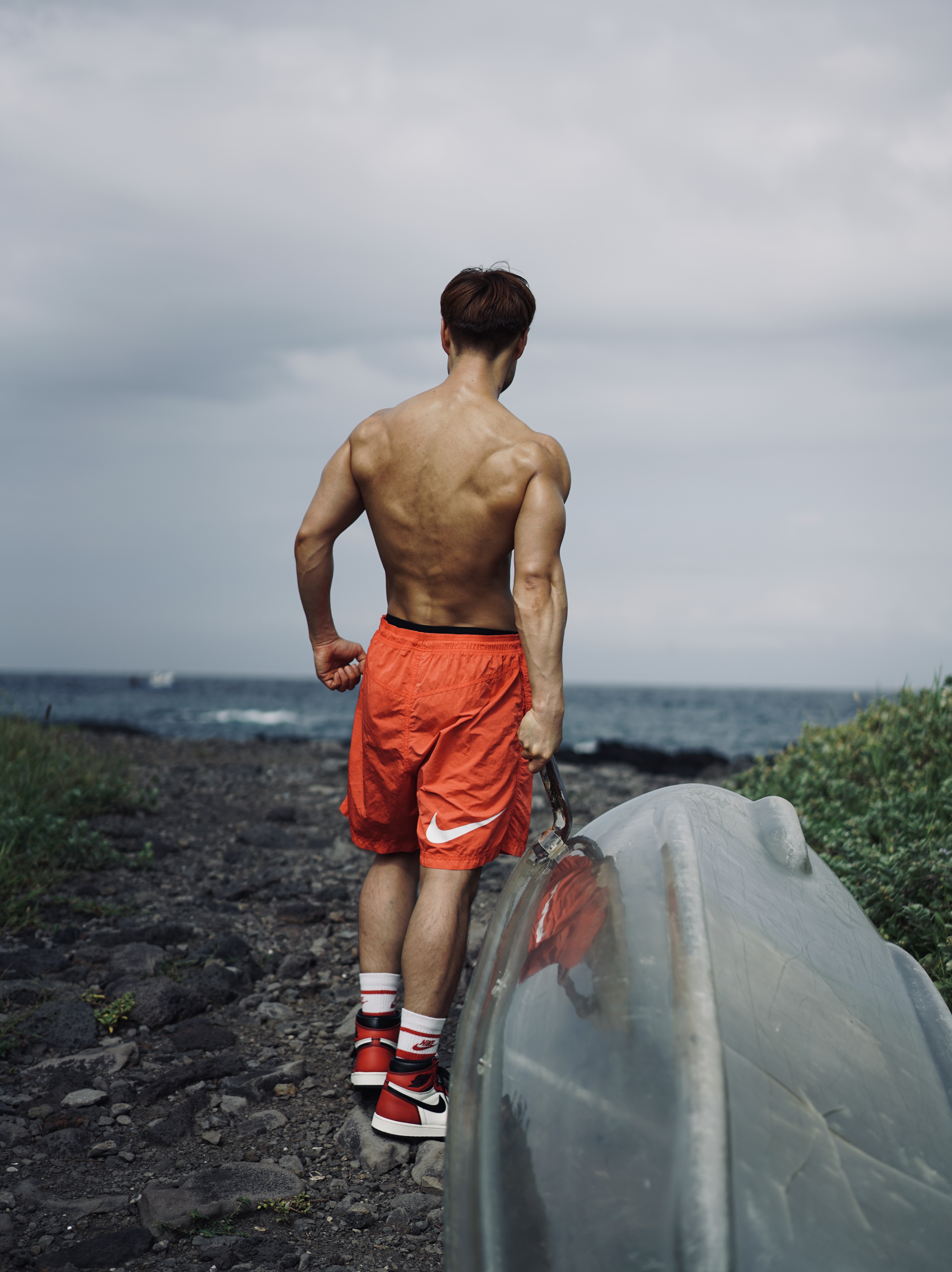 Jordan 1 Retro High OG Defiant SB LA to Chicago, Nike x Stussy Water Shorts Habanero Red 착용 스타일
