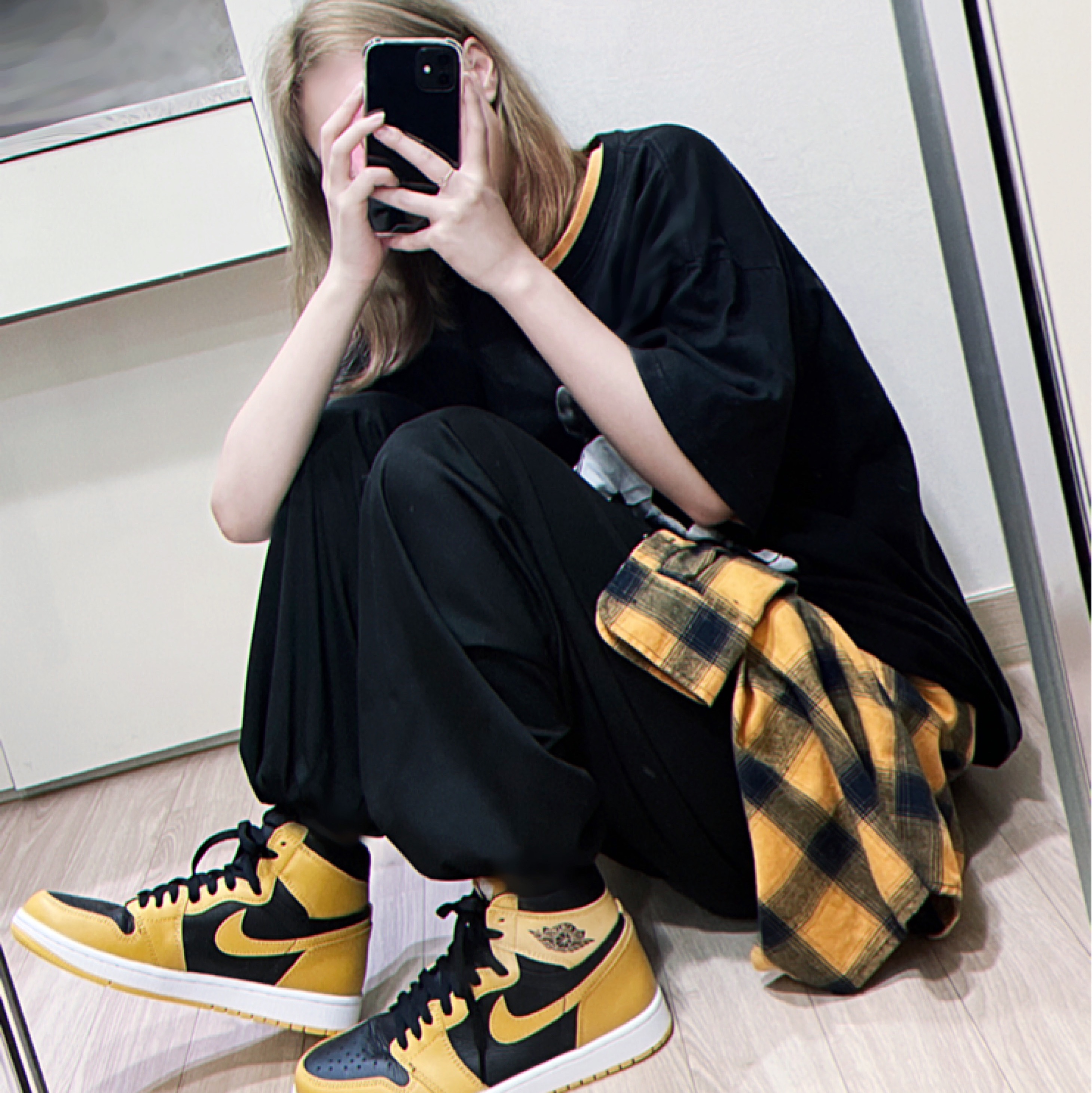 Jordan 1 Retro High OG Pollen, (GS) Jordan 1 Retro High OG Pollen 착용 스타일