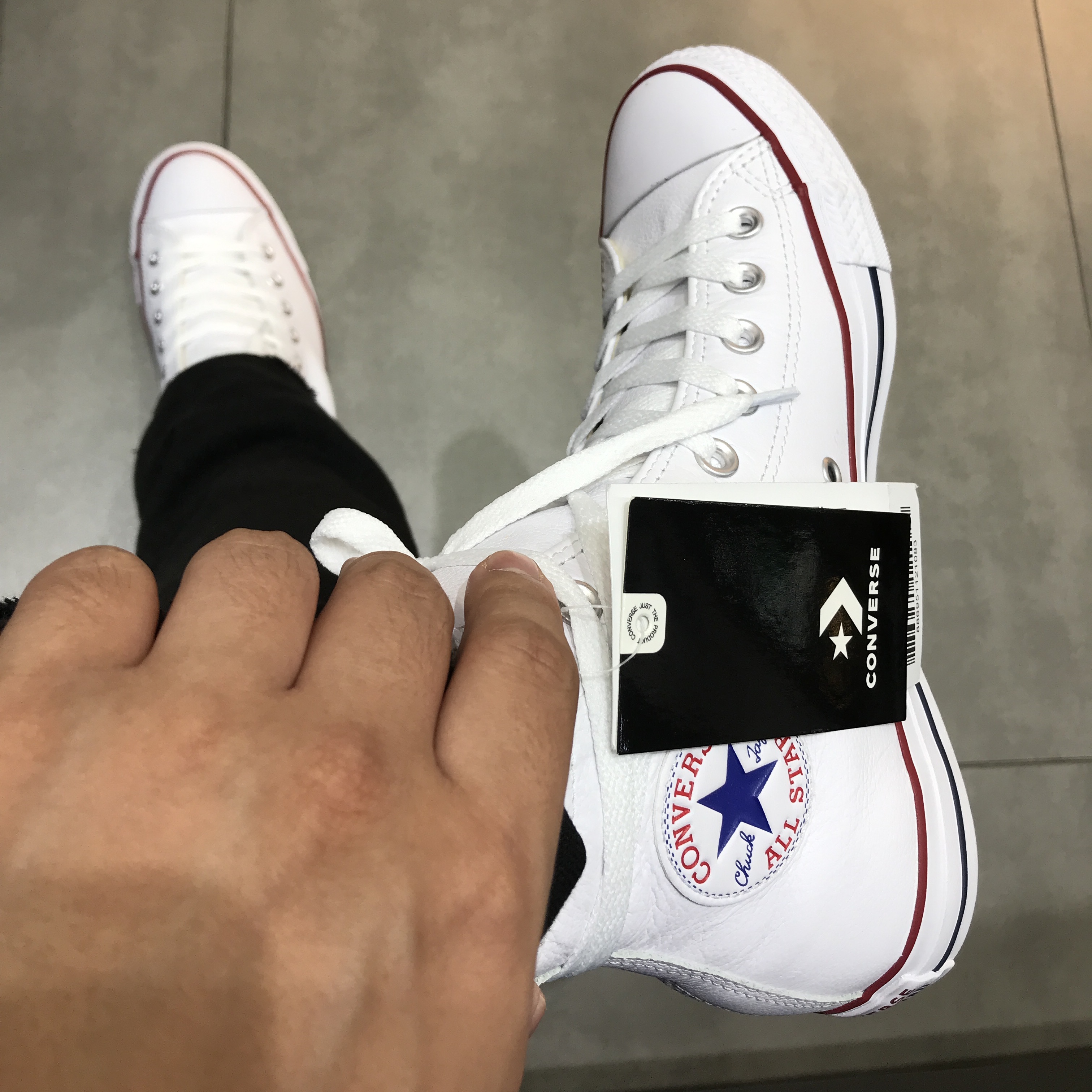 Converse Chuck Taylor All Star Hi Leather Black 착용 스타일