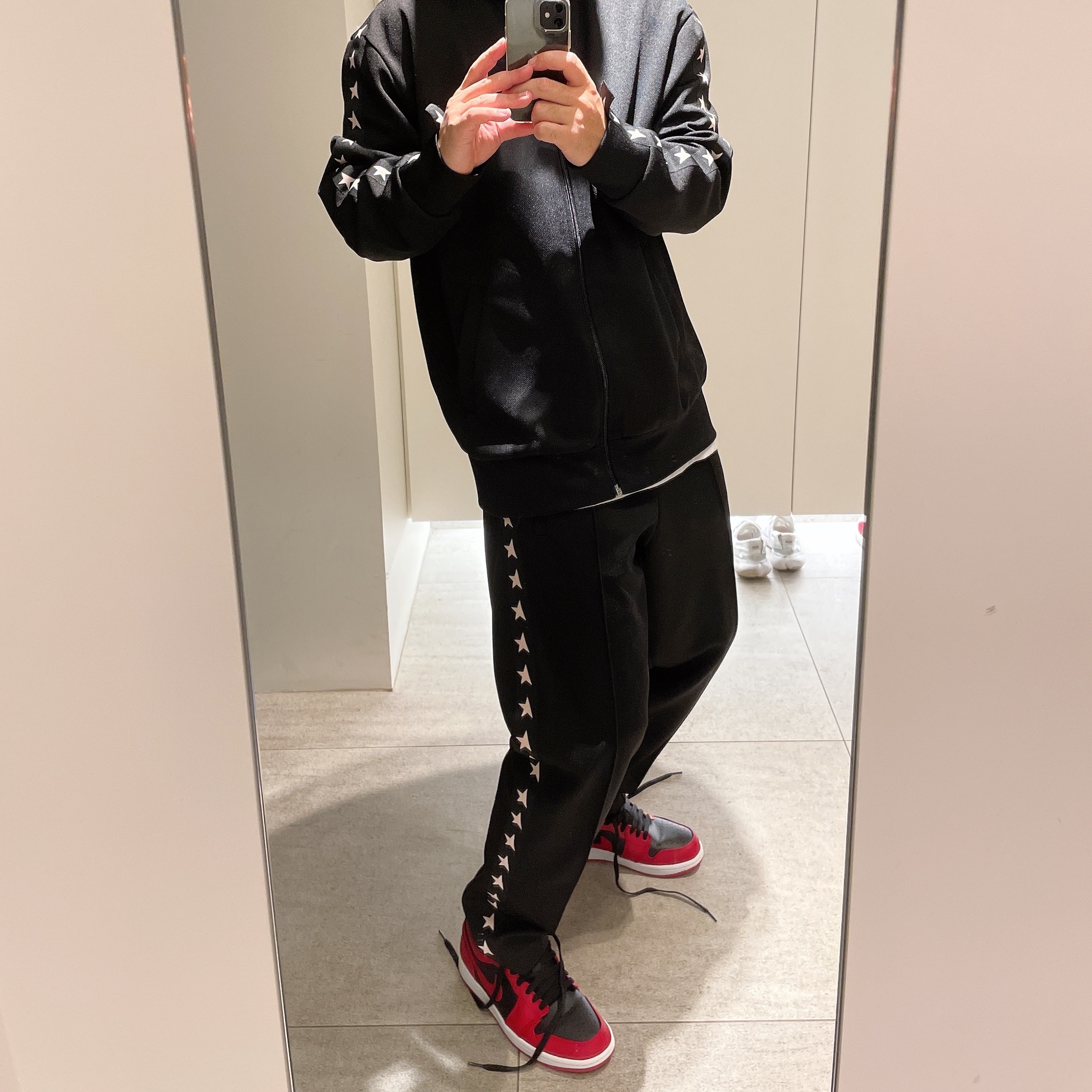 Jordan 1 Low Varsity Red 착용 스타일 - 2