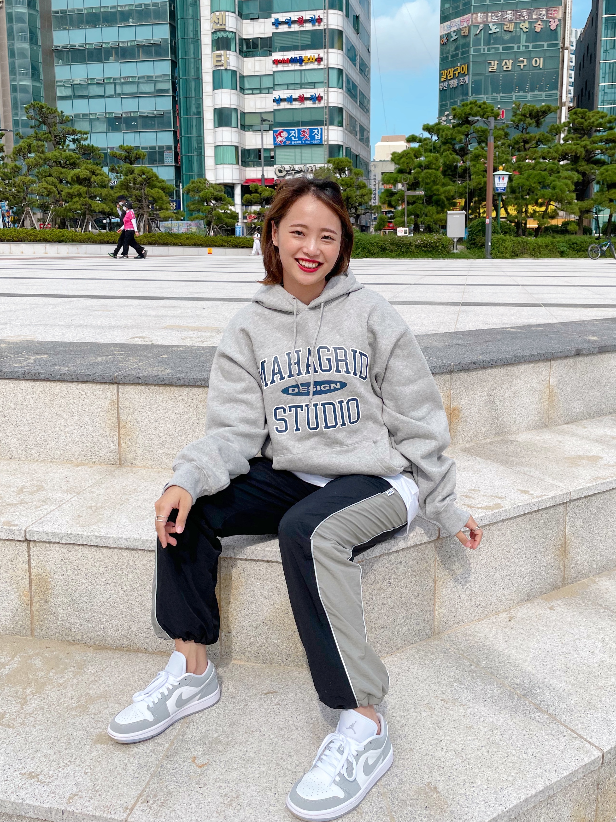 (W) Jordan 1 Low White Wolf Grey 착용 스타일 - 4
