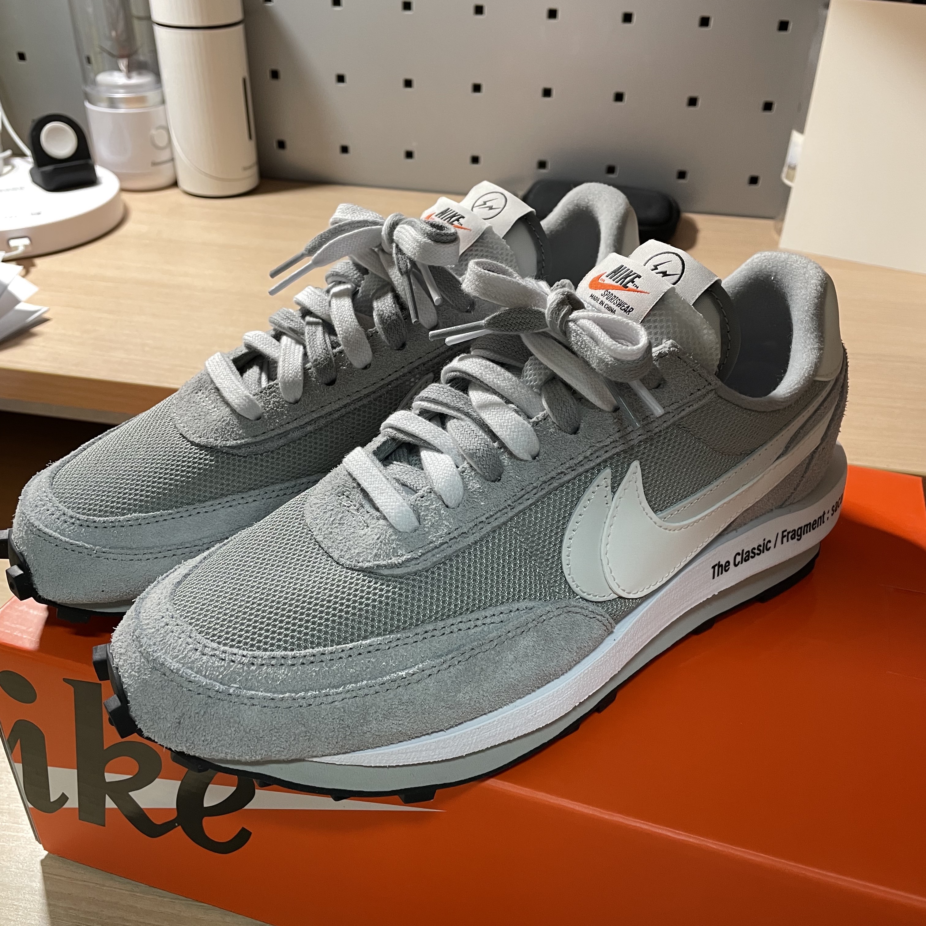 Nike x Sacai x Fragment LDWaffle Light Smoke Grey 착용 스타일 - 1