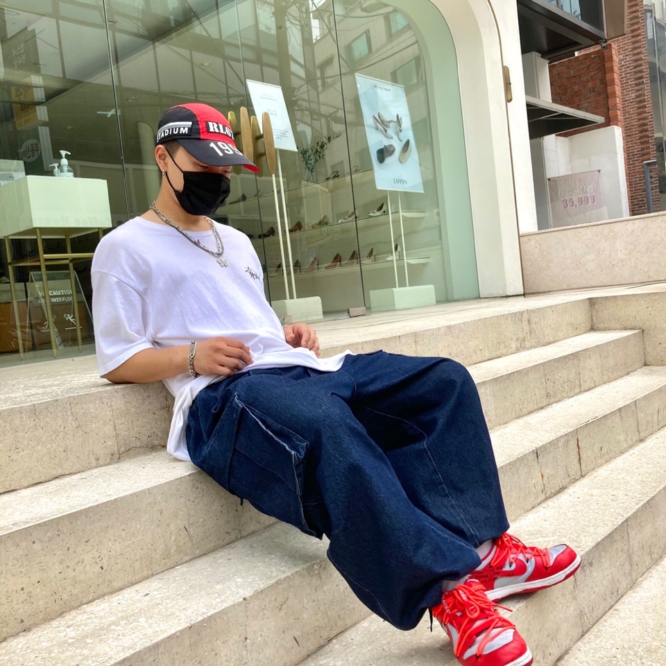 Nike x Off-White Dunk Low University Red 착용 스타일 - 2