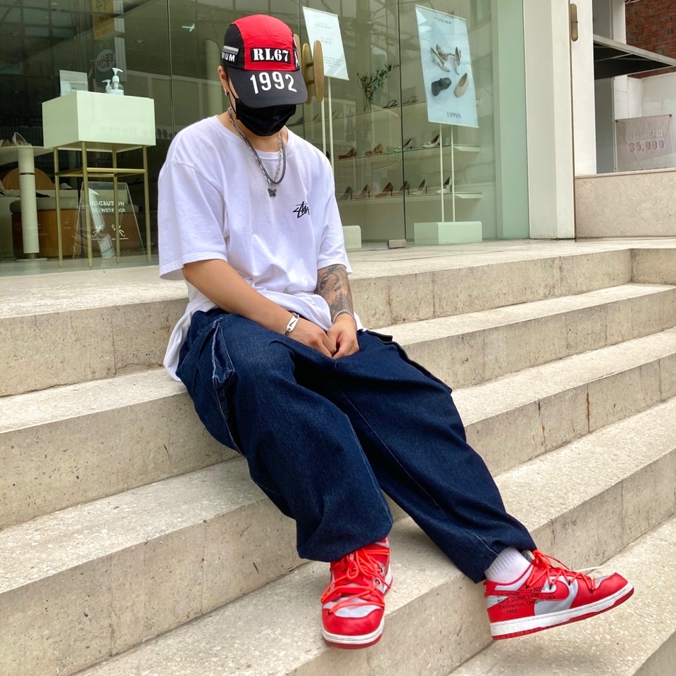 Nike x Off-White Dunk Low University Red 착용 스타일 - 1