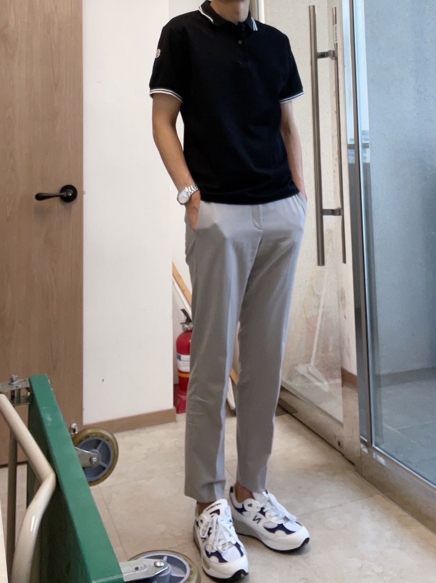 New Balance 992 Made in USA White Navy 착용 스타일