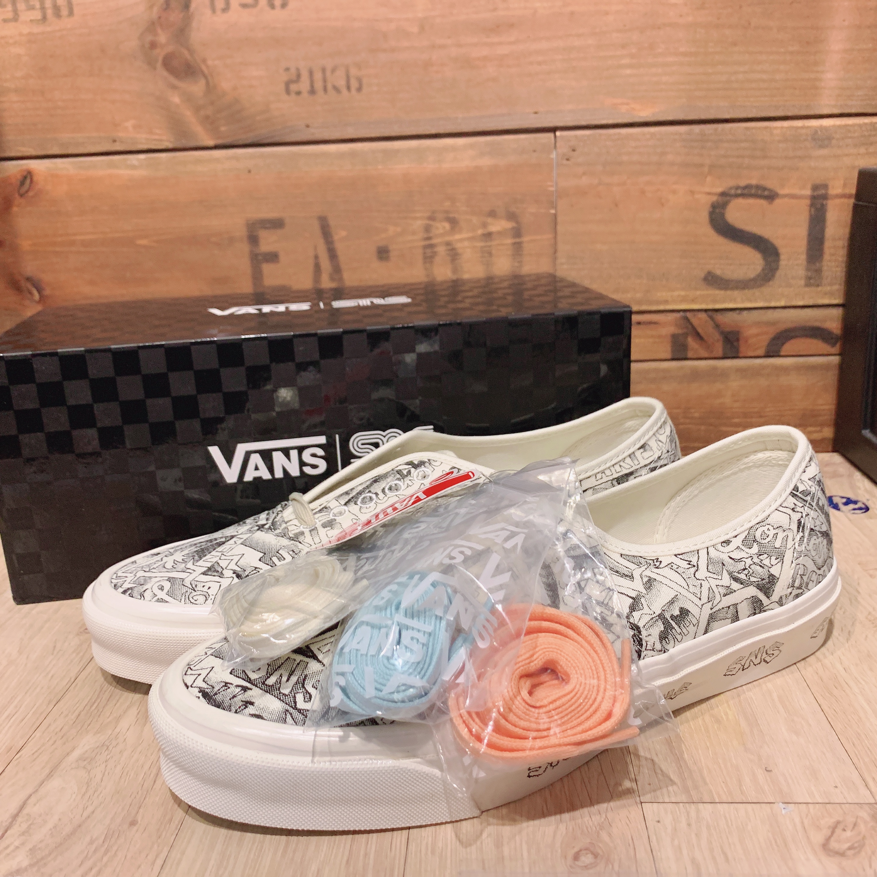 Vans Vault x SNS OG Authentic LX Marshmallow 착용 스타일 - 4