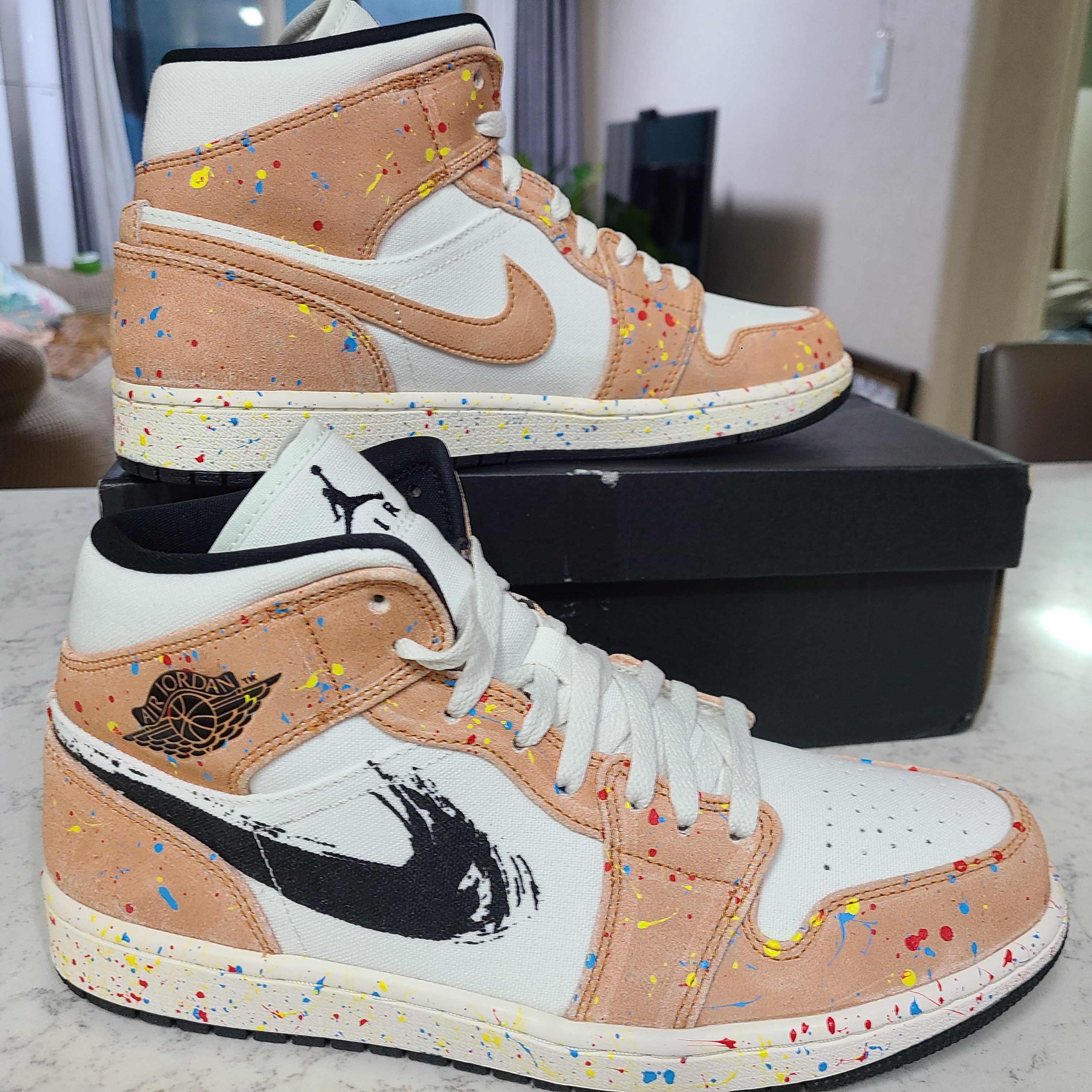 Jordan 1 Mid SE Brushstroke 착용 스타일