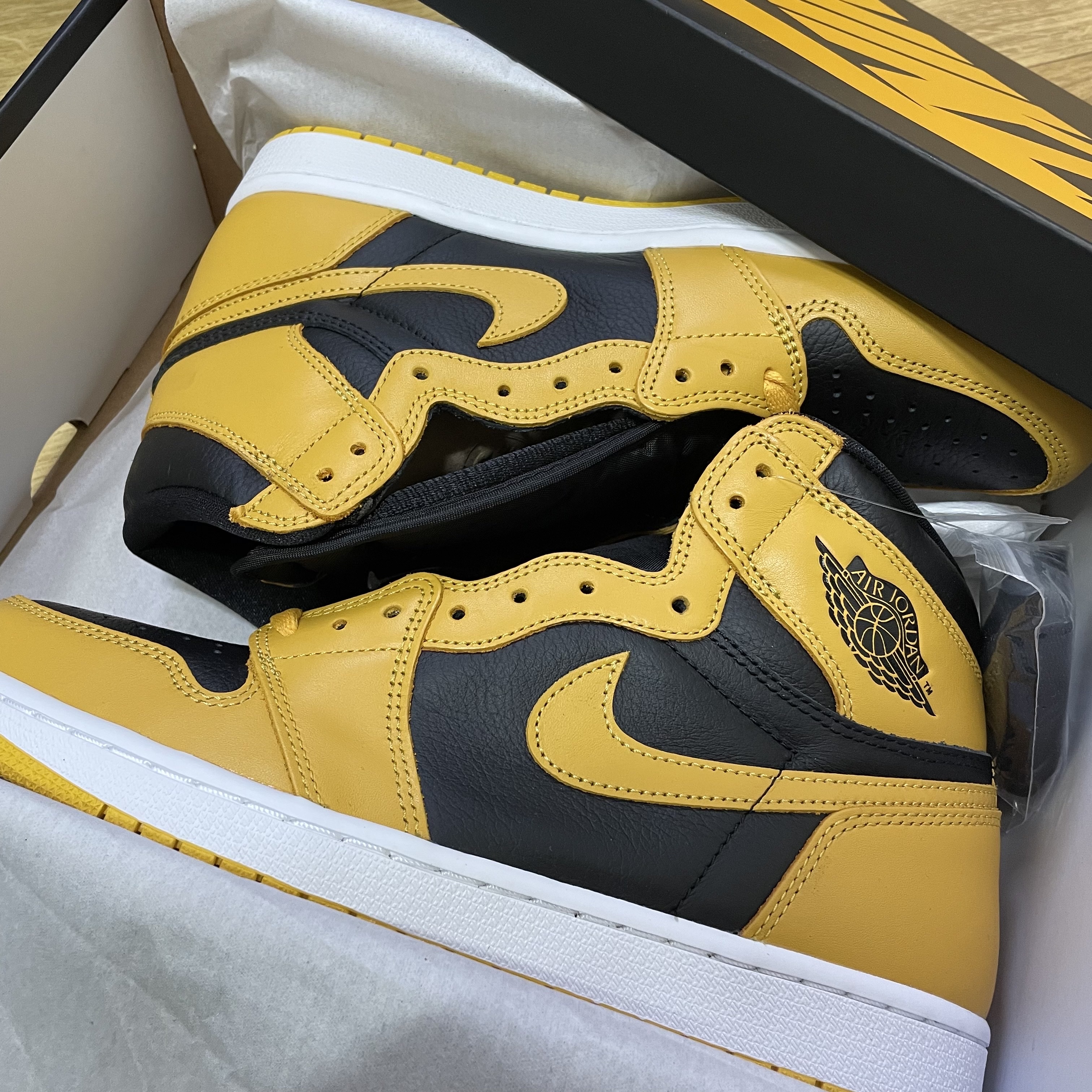 Jordan 1 Retro High OG Pollen 착용 스타일 - 1