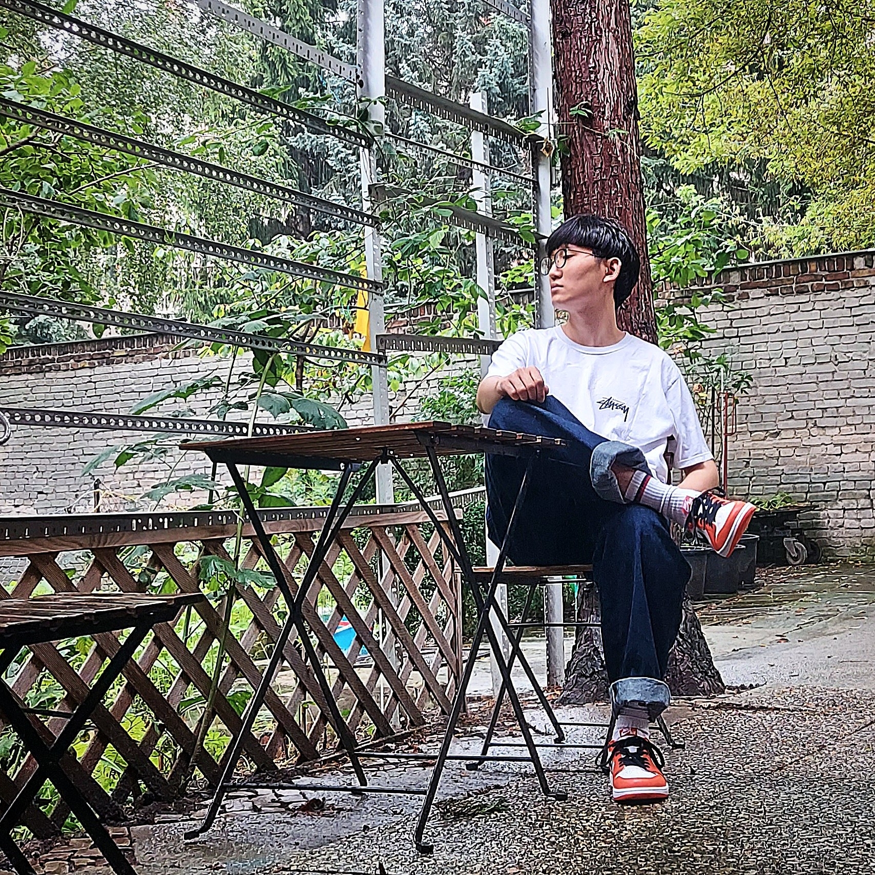 Jordan 1 Low OG Starfish, Stussy Design Group 21 T-Shirt White 착용 스타일 - 2
