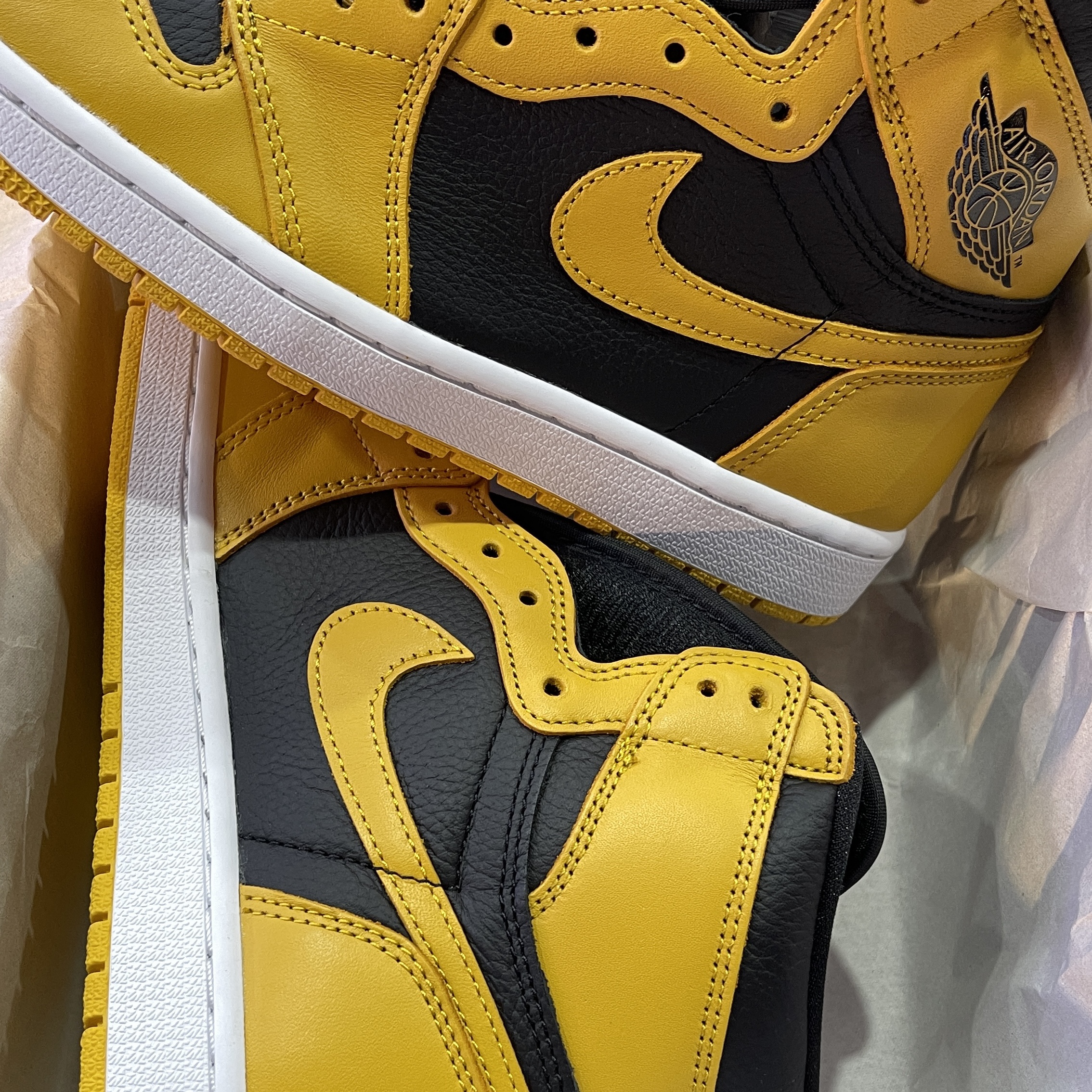 Jordan 1 Retro High OG Pollen 착용 스타일
