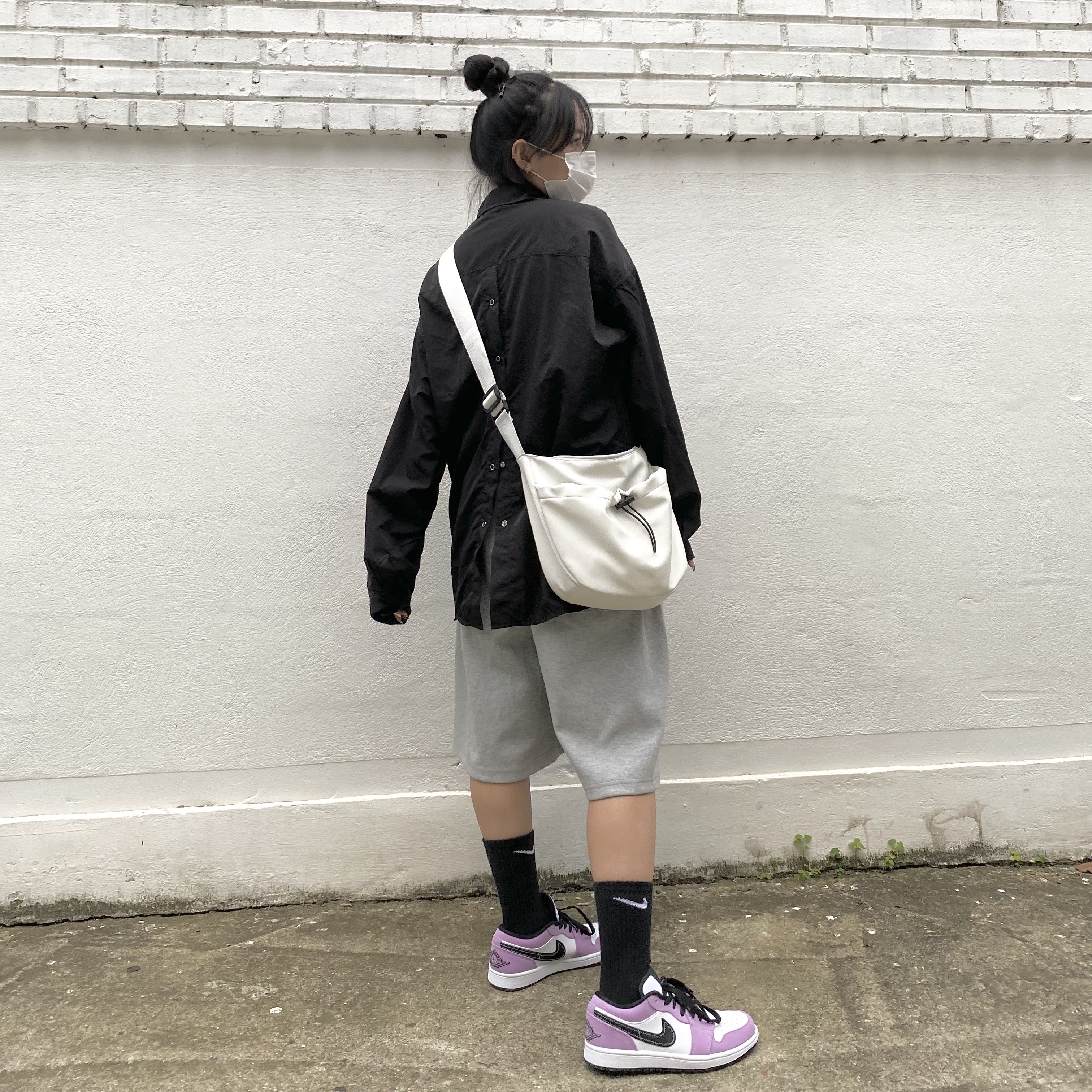 Jordan 1 Low SE Violet Shock 착용 스타일