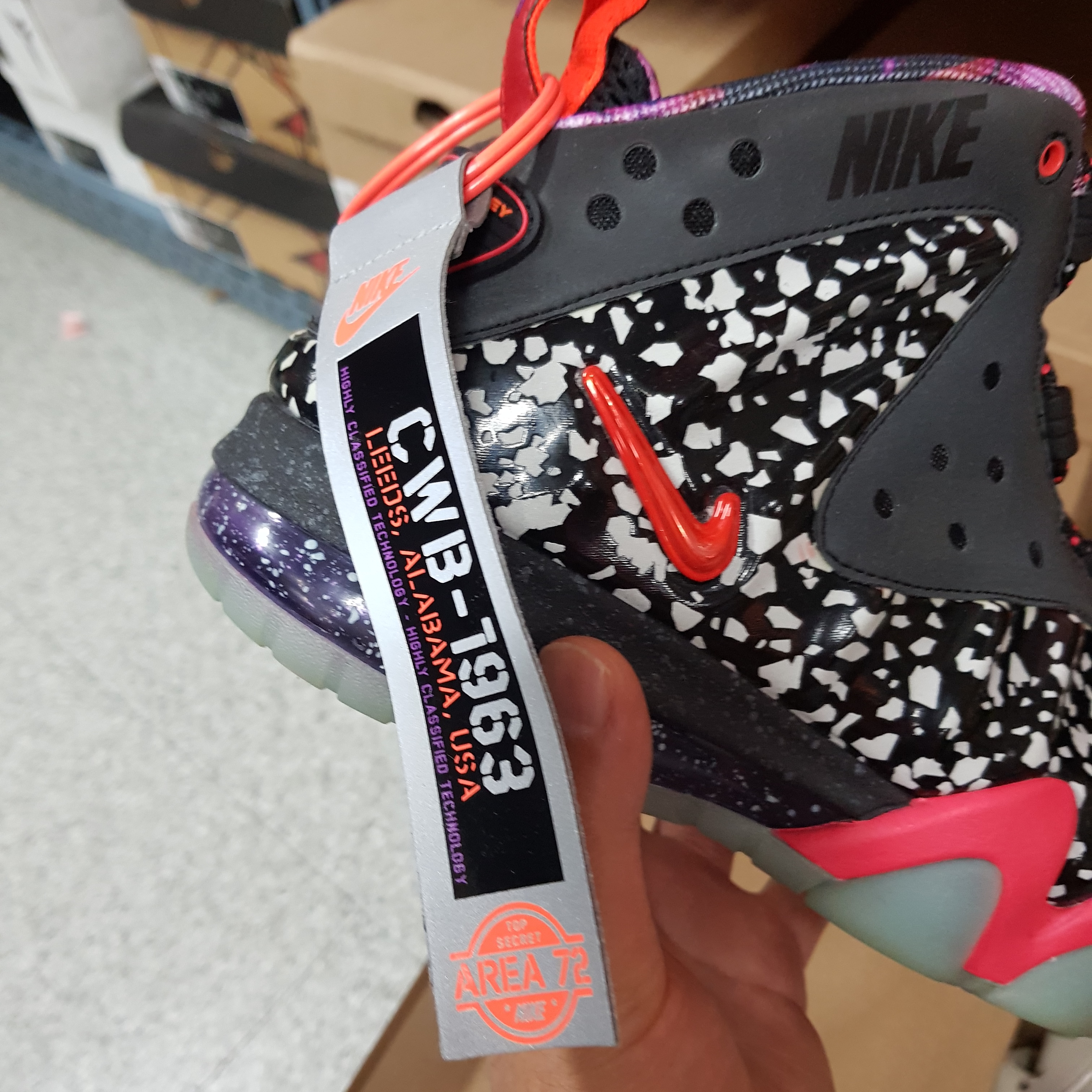 Nike Barkley Posite Max All-Star Rayguns 착용 스타일 - 2