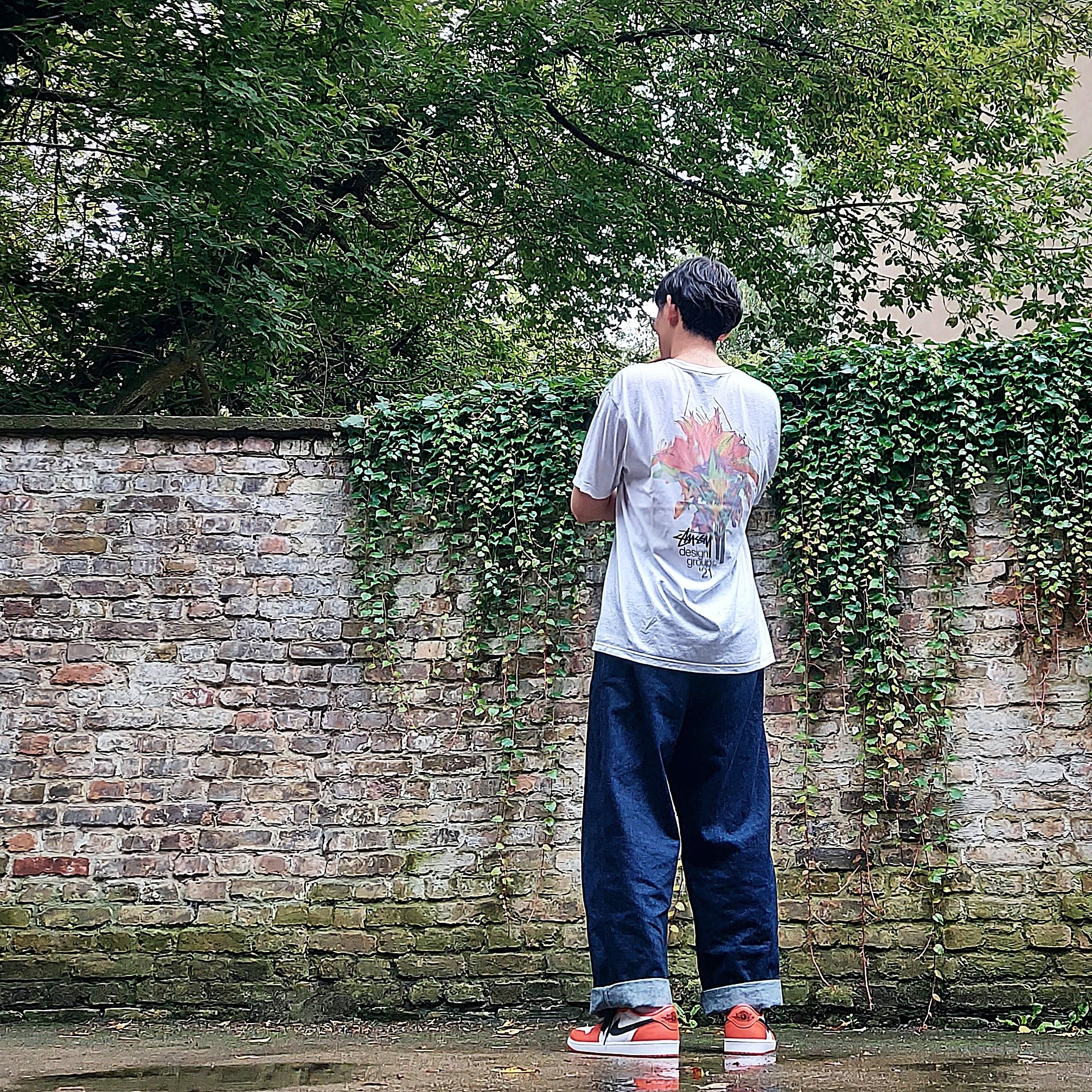 Jordan 1 Low OG Starfish, Stussy Design Group 21 T-Shirt White 착용 스타일 - 3
