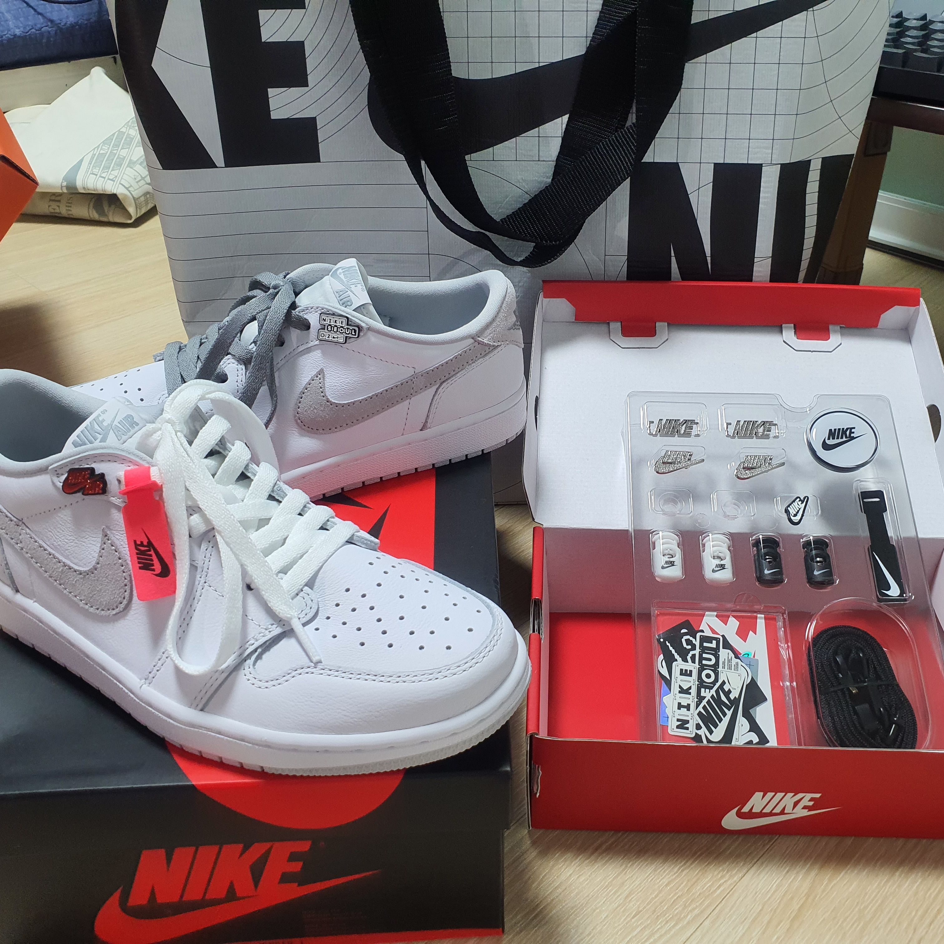 Jordan 1 Low OG Neutral Grey 착용 스타일