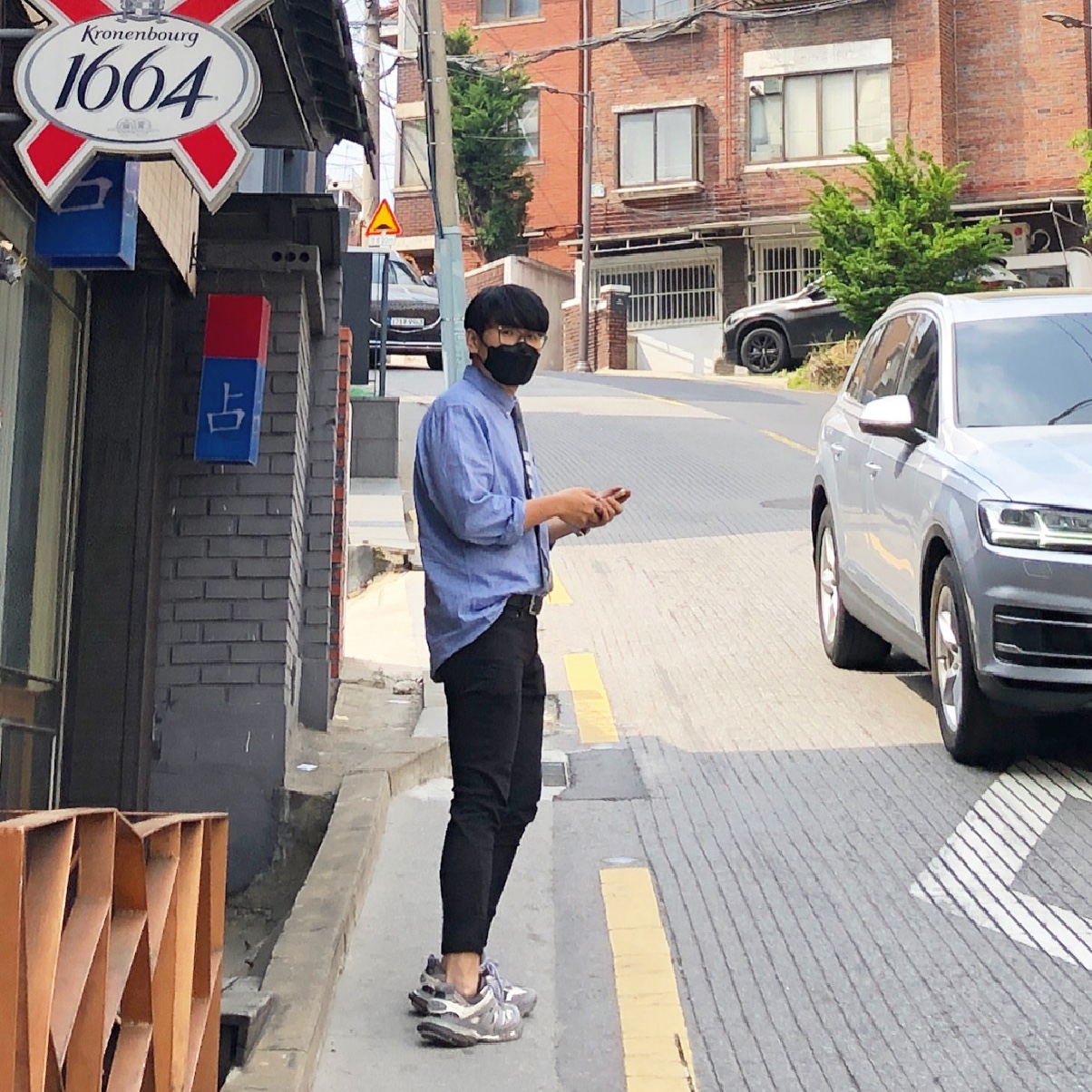 Balenciaga Track Sneakers Grey White 2019 착용 스타일