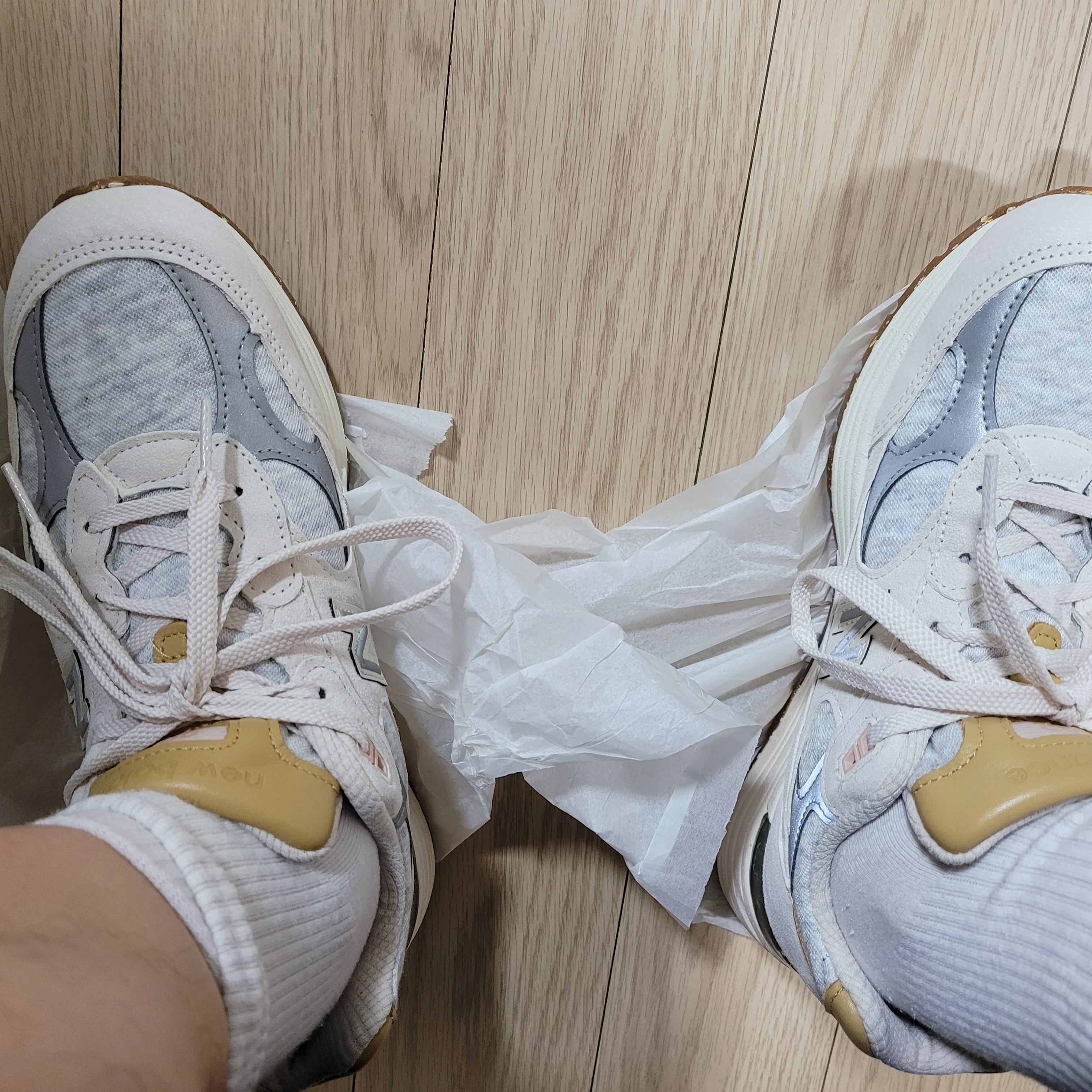 (W) New Balance 992 Made in USA Raw Silk 착용 스타일