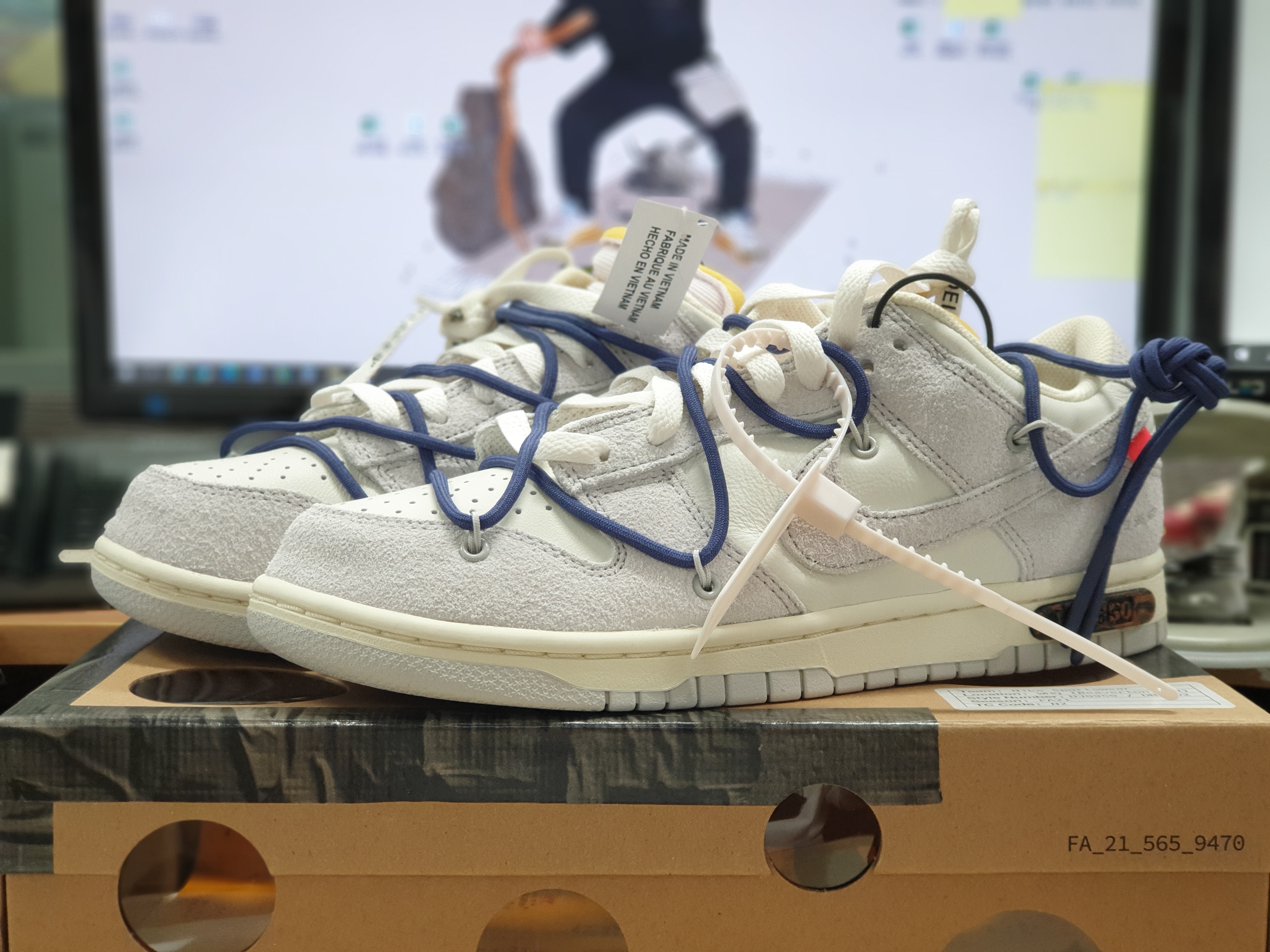 Nike x Off-White Dunk Low The 50 - Lot 18 착용 스타일