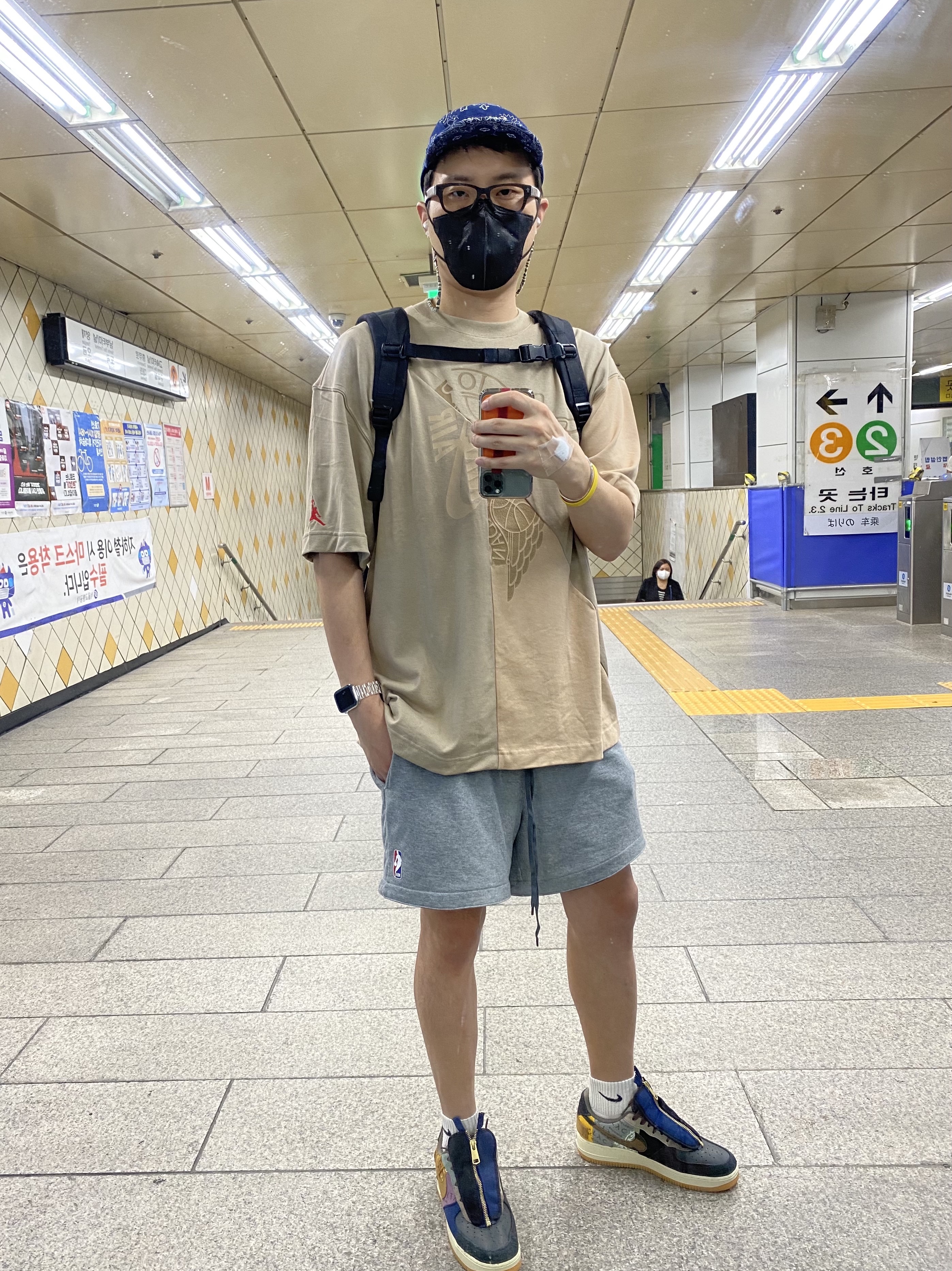 Supreme Bandana Camp Cap Navy - 21SS, Jordan x Travis Scott S/S Top - Asia 착용 스타일